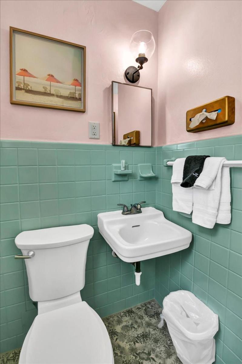 Safety Harbor Motel photo 24