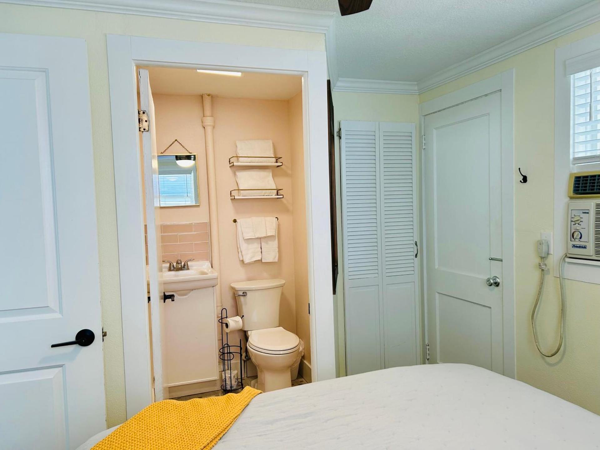 Safety Harbor Motel photo 5