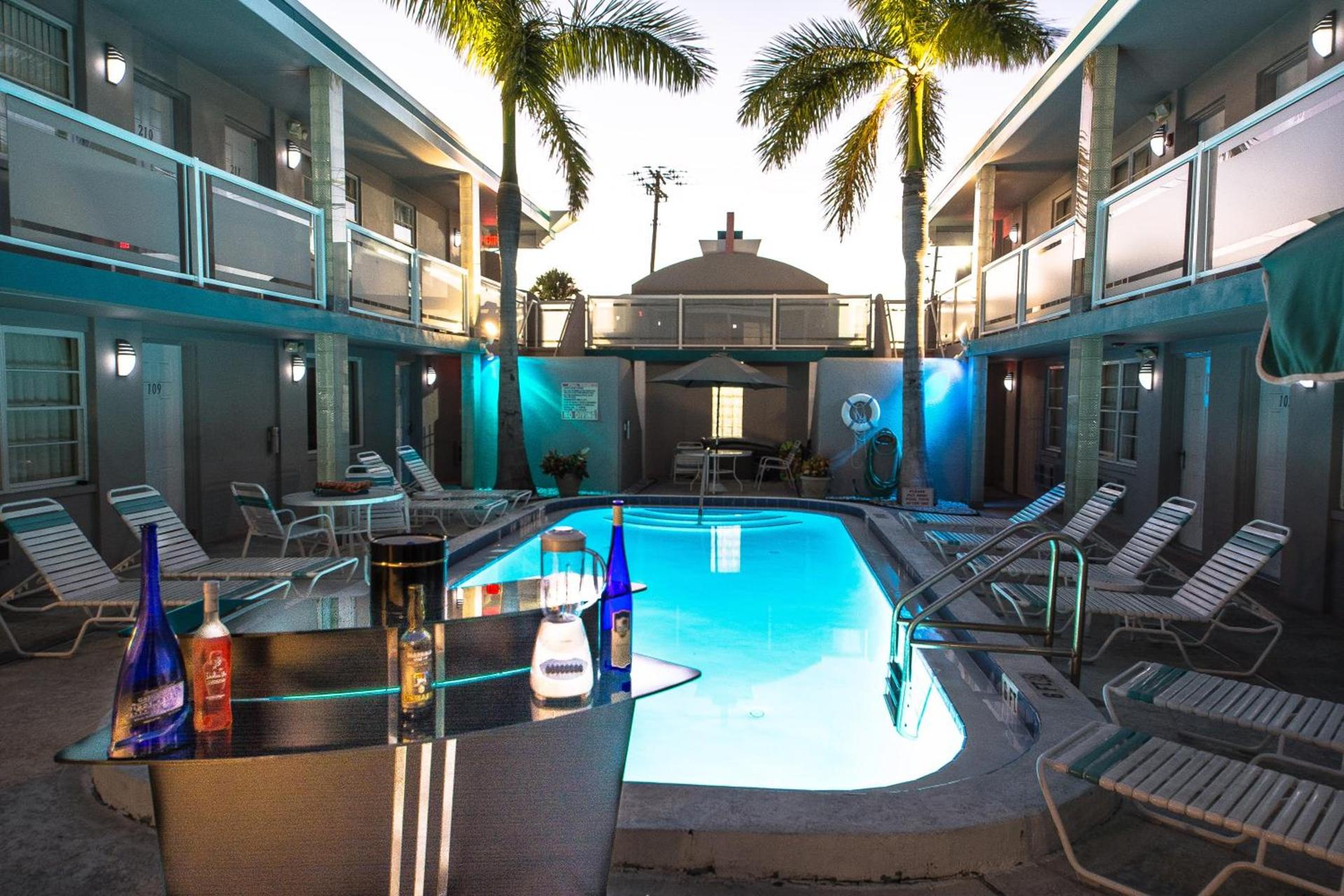 Camelot Beach Suites photo 15