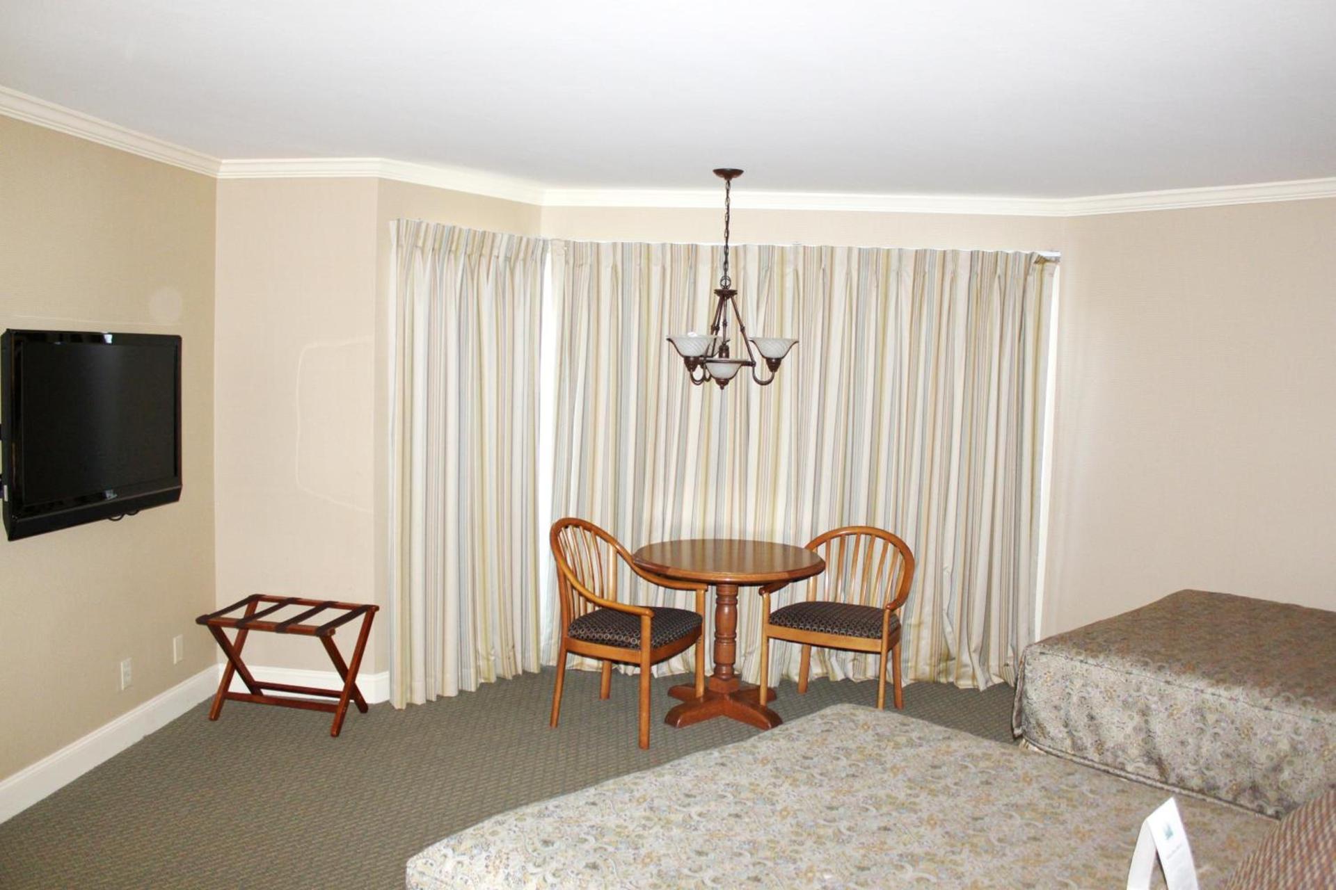 Columbus Inn photo 7