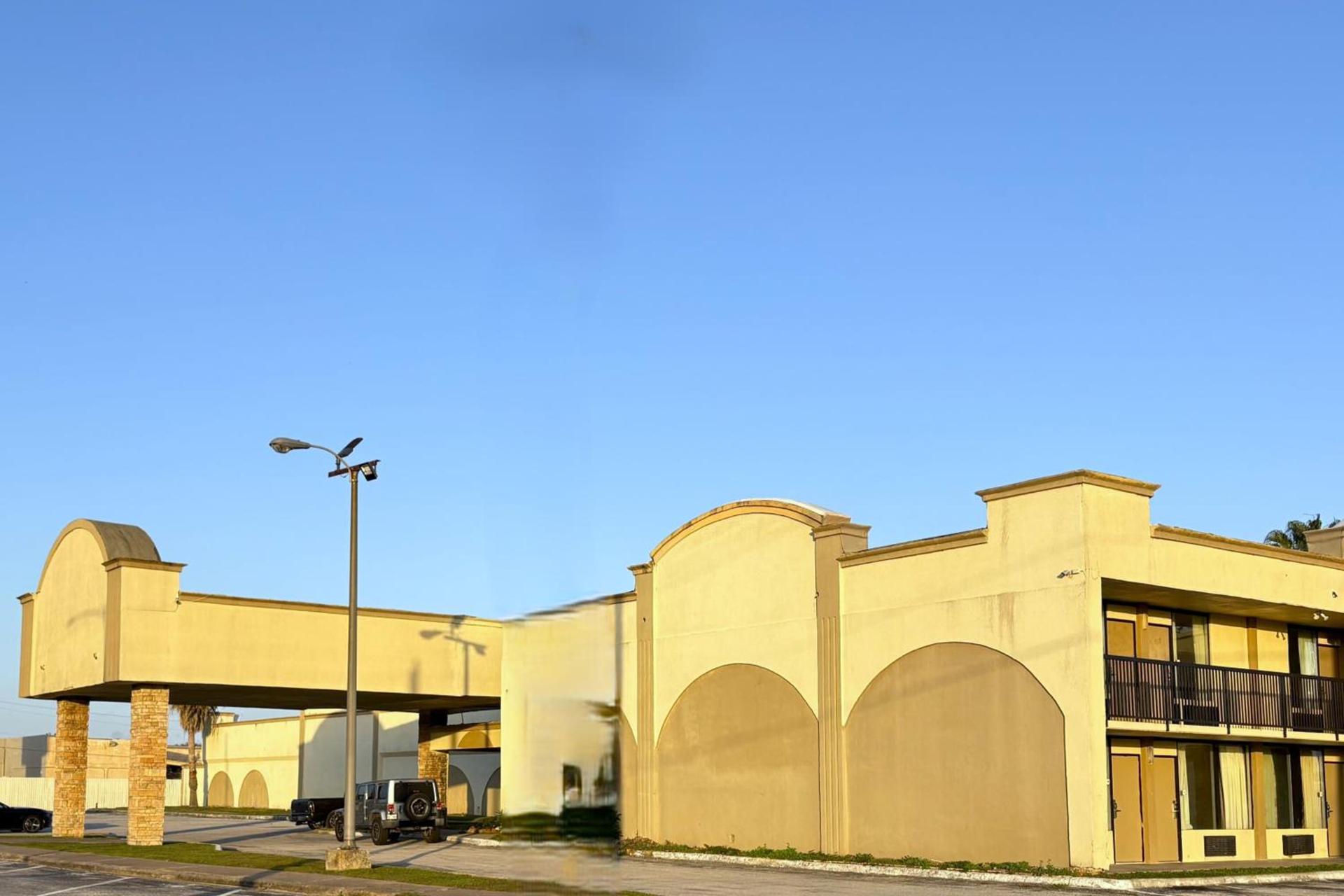 Motel 19 By Capital O Baytown I-10 photo 19