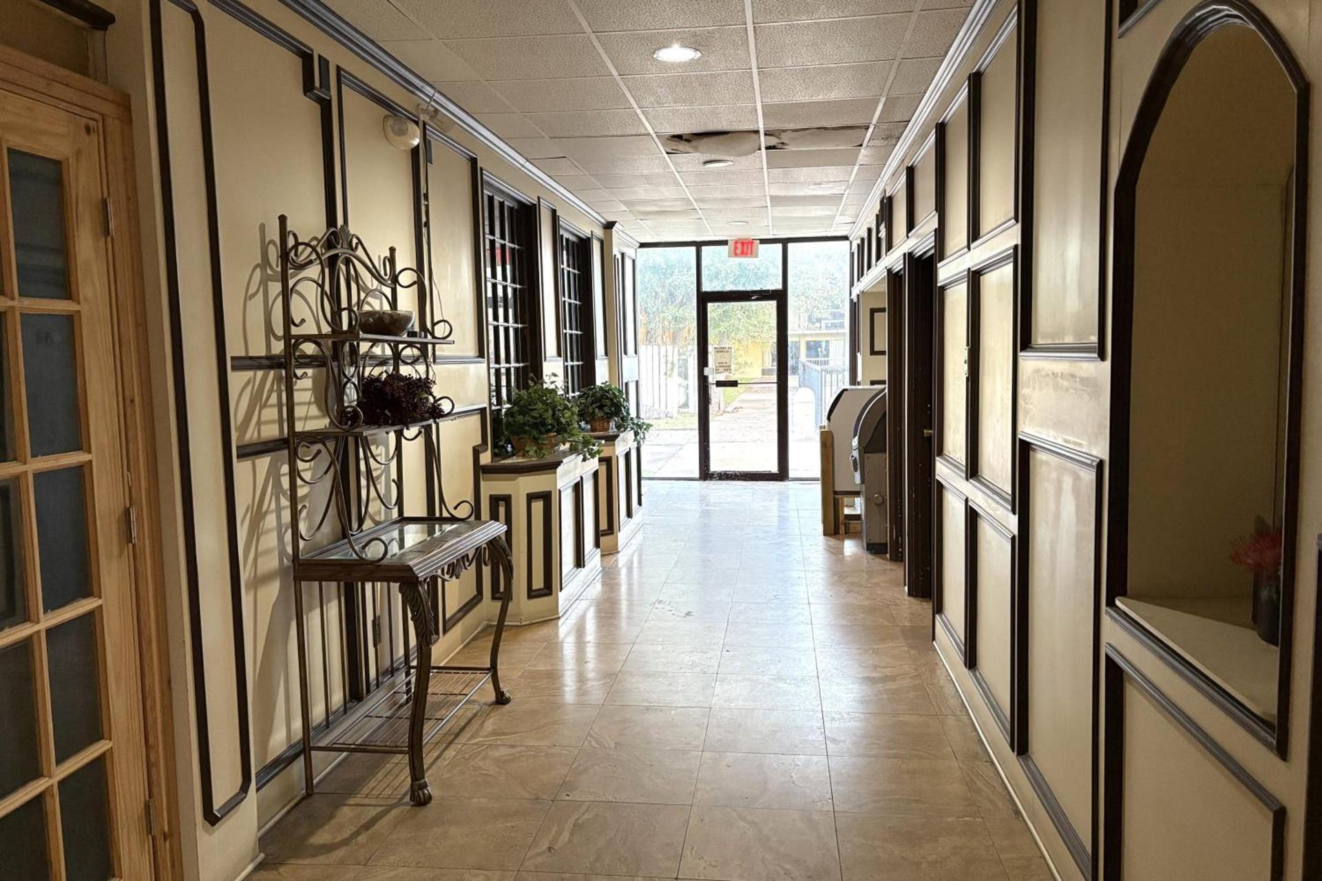 Motel 19 By Capital O Baytown I-10 photo 16