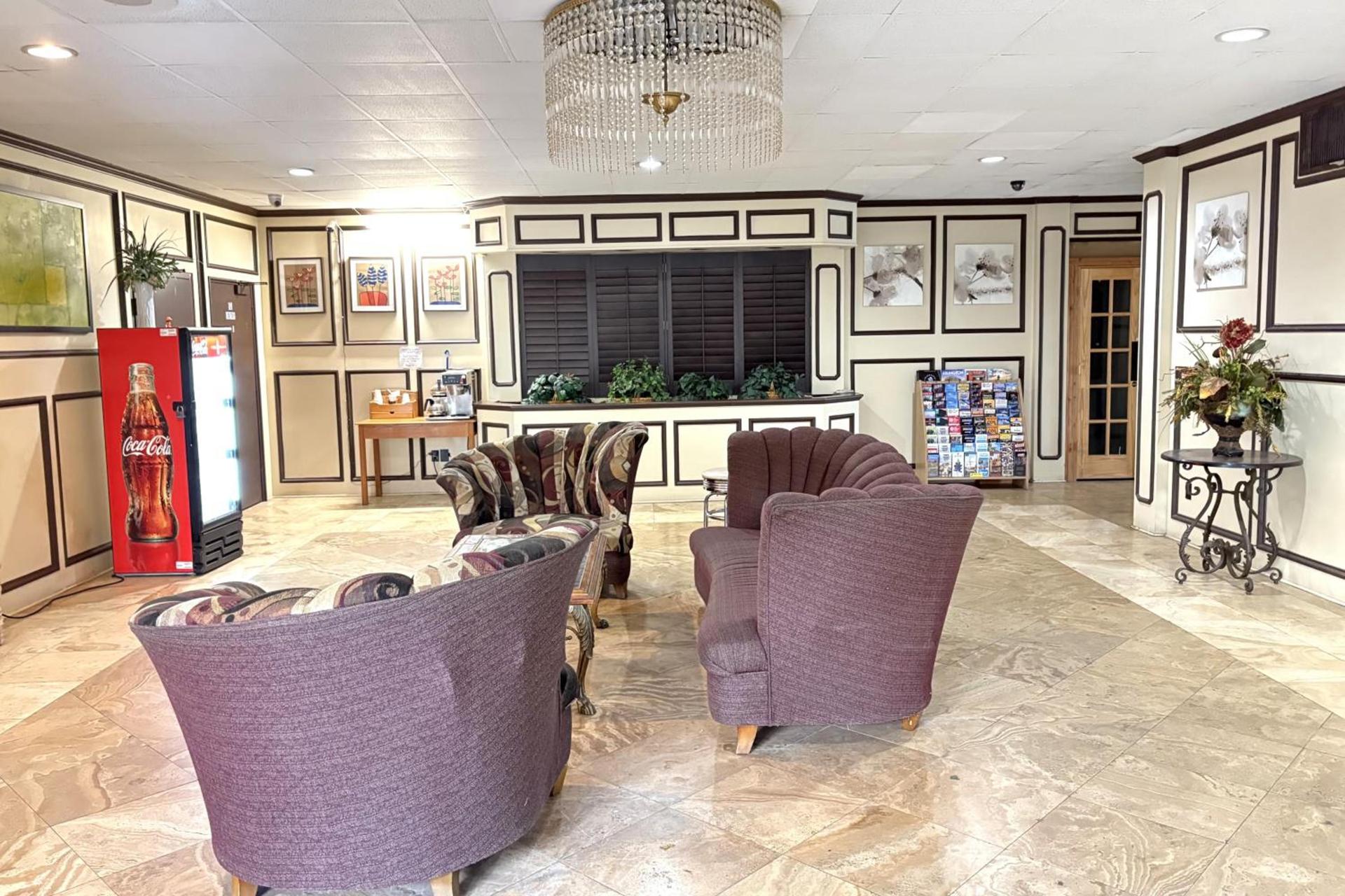 Motel 19 By Capital O Baytown I-10 photo 18