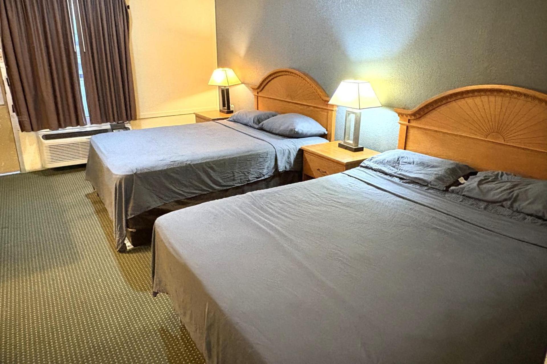 Motel 19 By Capital O Baytown I-10 photo 11