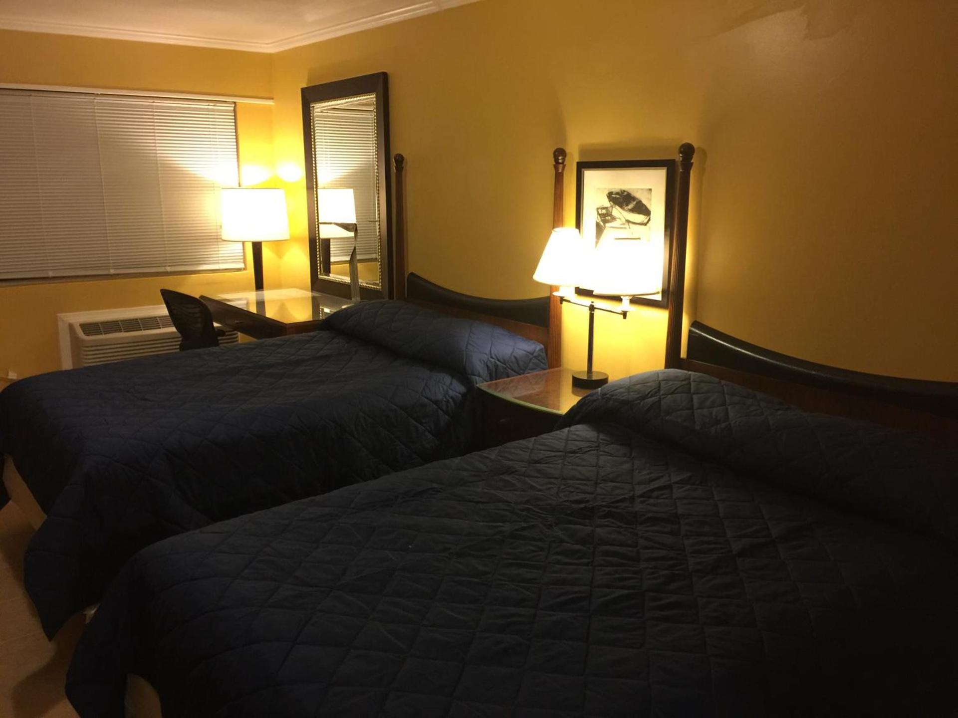 Dragon INN & Suites photo 11