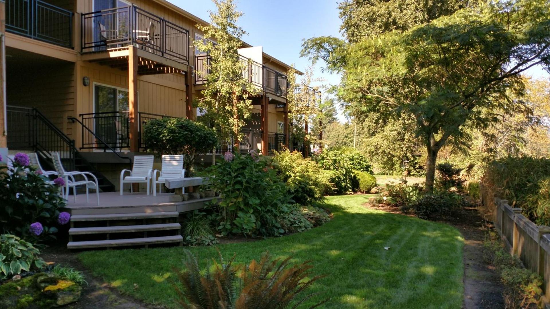 Lewis River Inn photo 43
