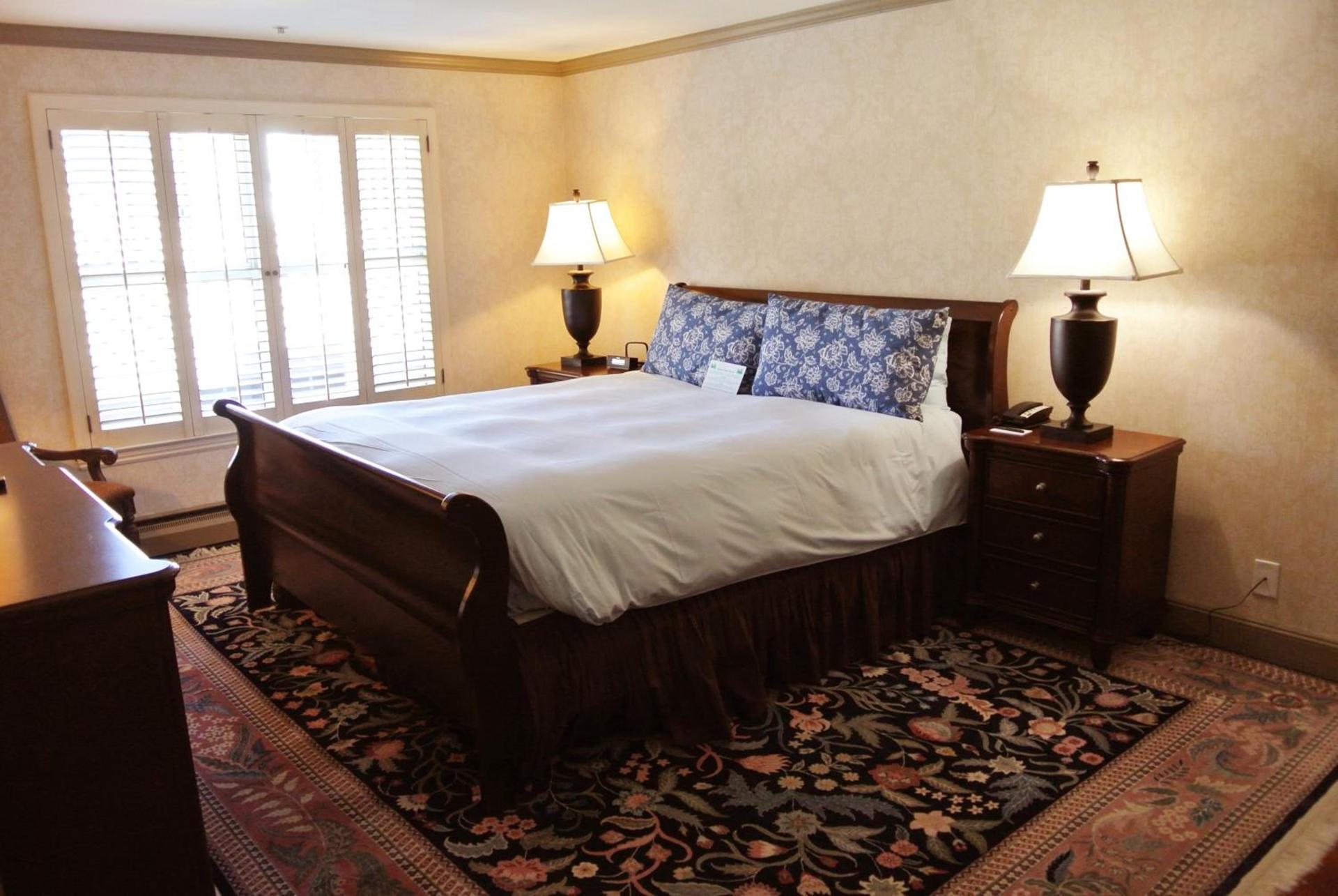 Cow Hollow Inn and Suites photo 3