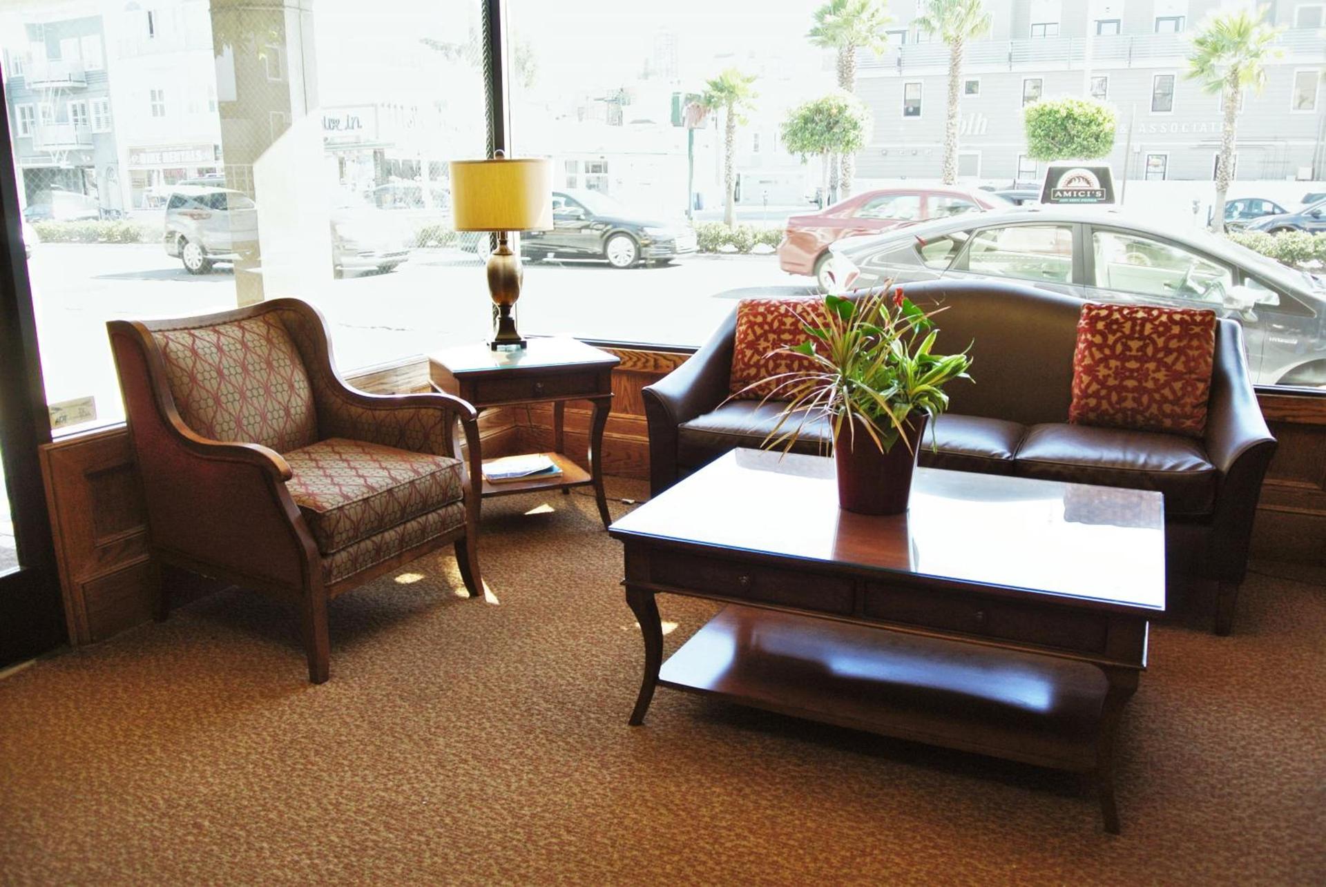 Cow Hollow Inn and Suites photo 34