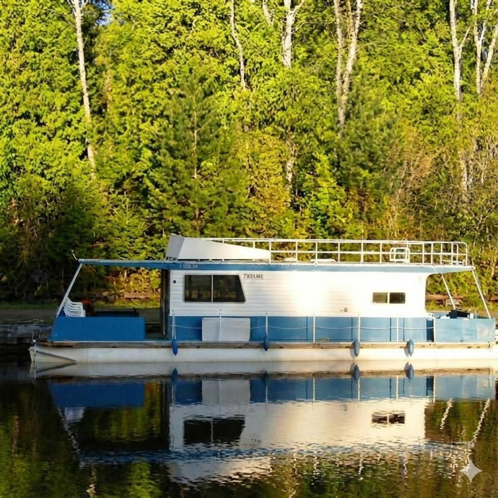 Timber Bay Lodge and Houseboats photo 89