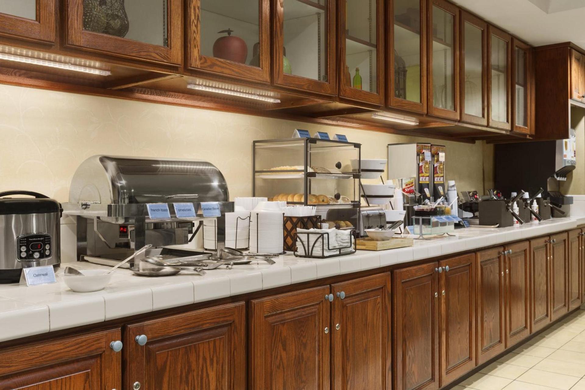 Country Inn & Suites by Radisson, Macon North, GA photo 17
