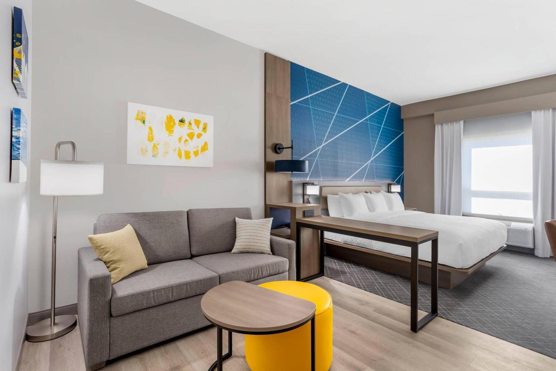 Comfort Suites Central Valley - Woodbury photo 18