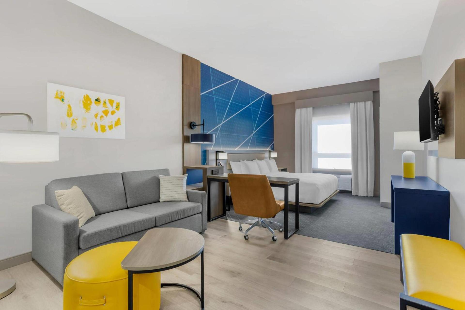 Comfort Suites Central Valley - Woodbury photo 15