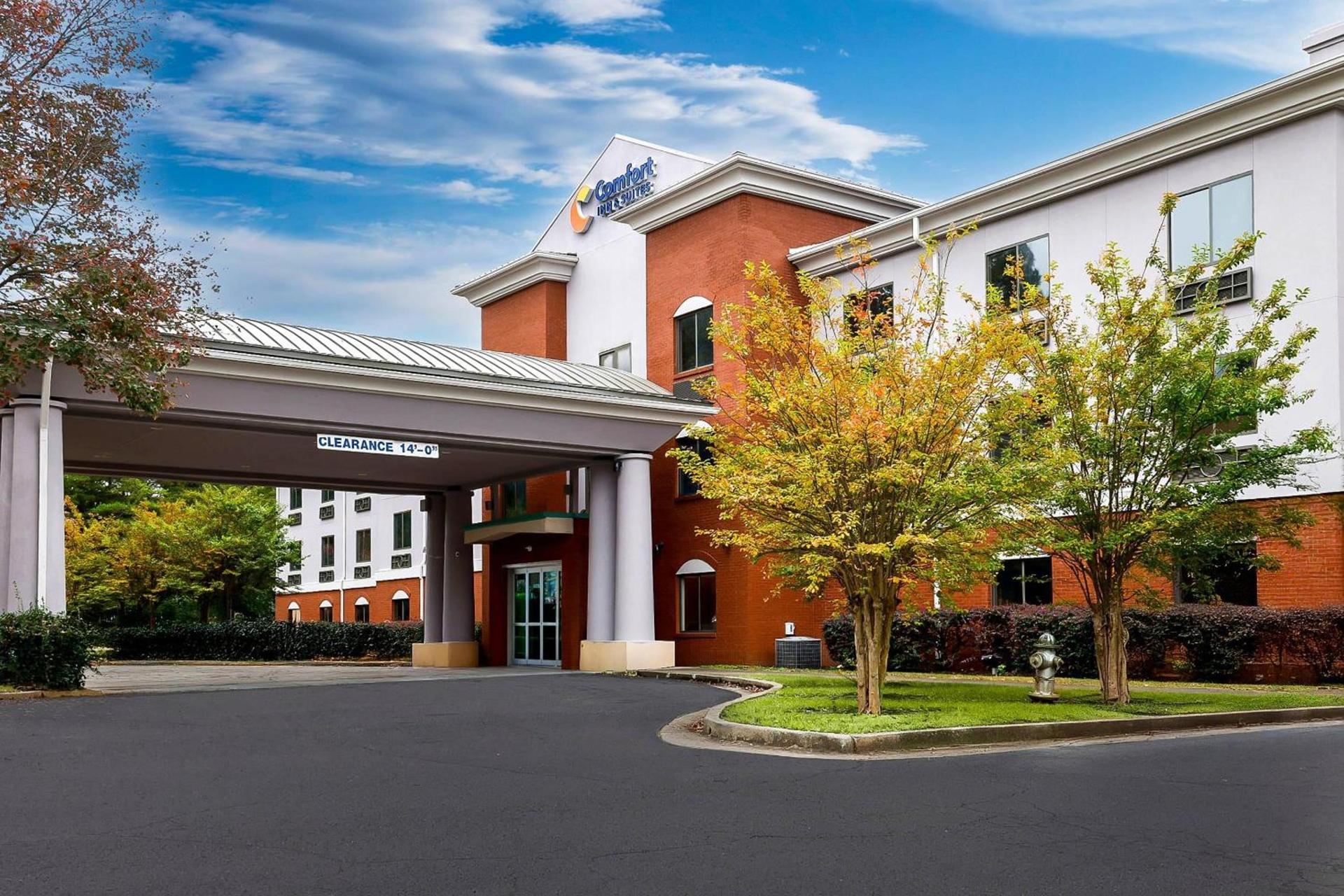 Comfort Inn & Suites Buford near Mall of Georgia — hotel in Buford