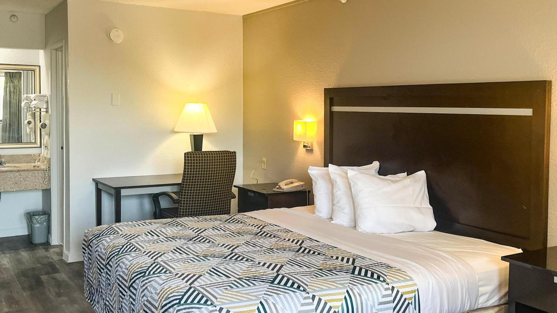 Studio 6 Suites Dallas TX - Loop 12 West photo 17