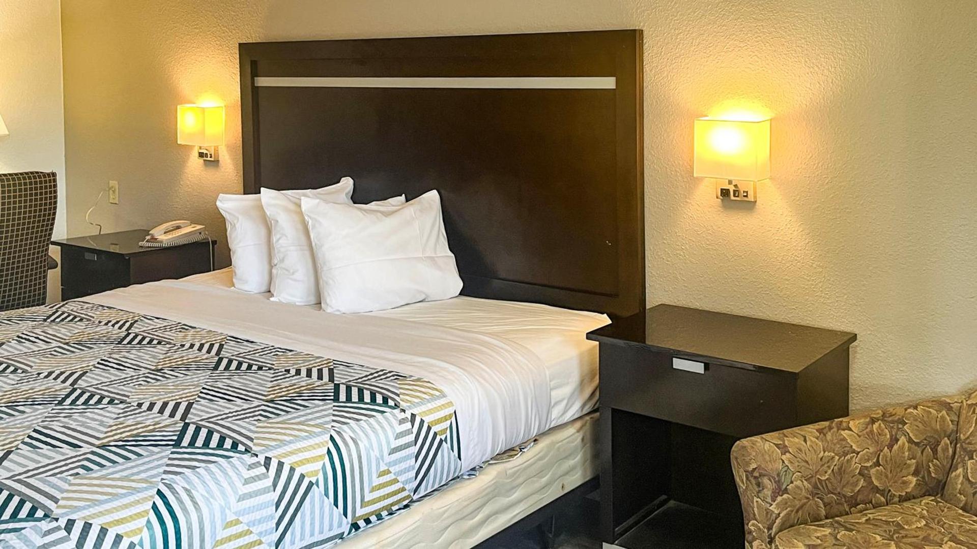 Studio 6 Suites Dallas TX - Loop 12 West photo 16
