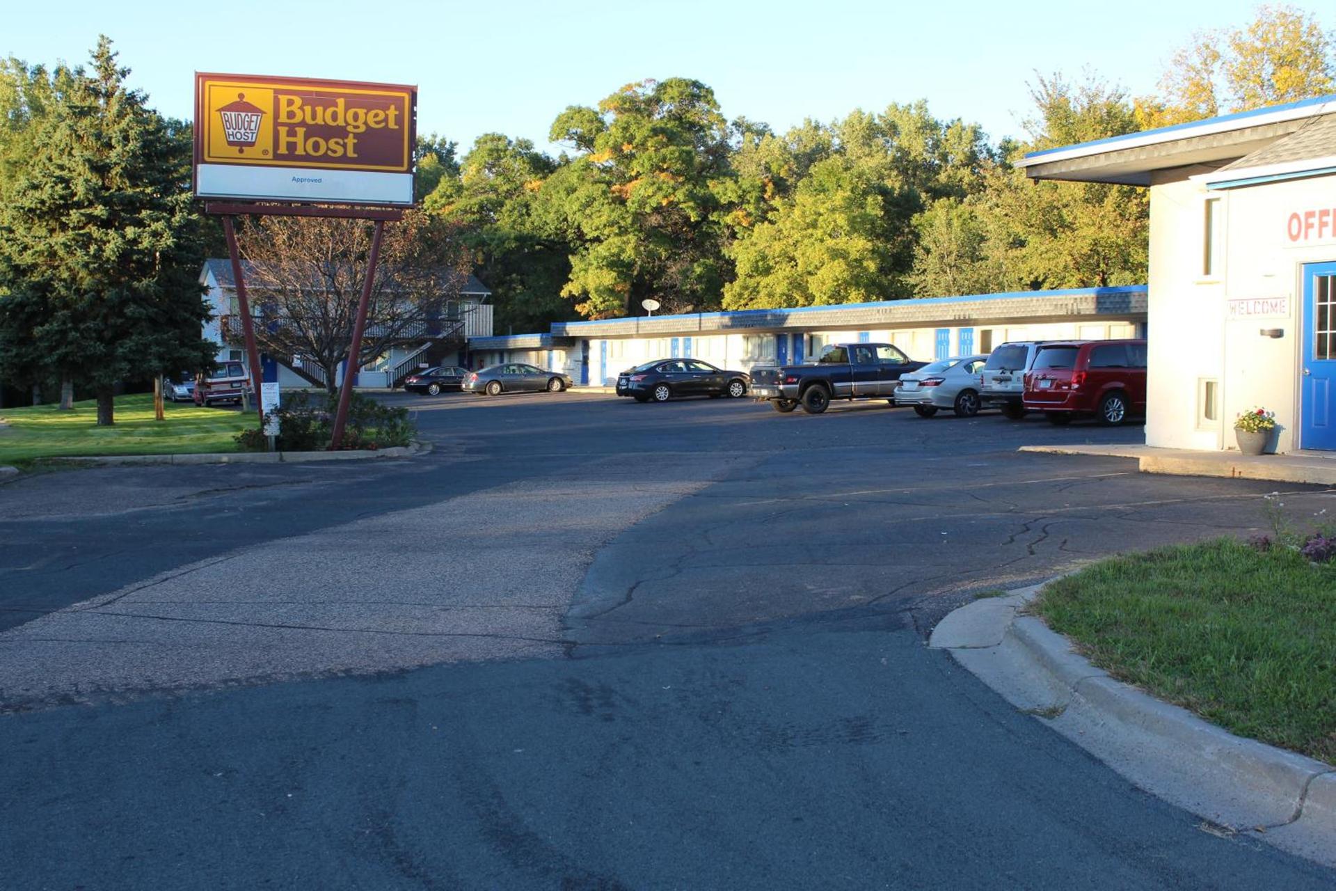 Budget Host Inn Fridley photo 1