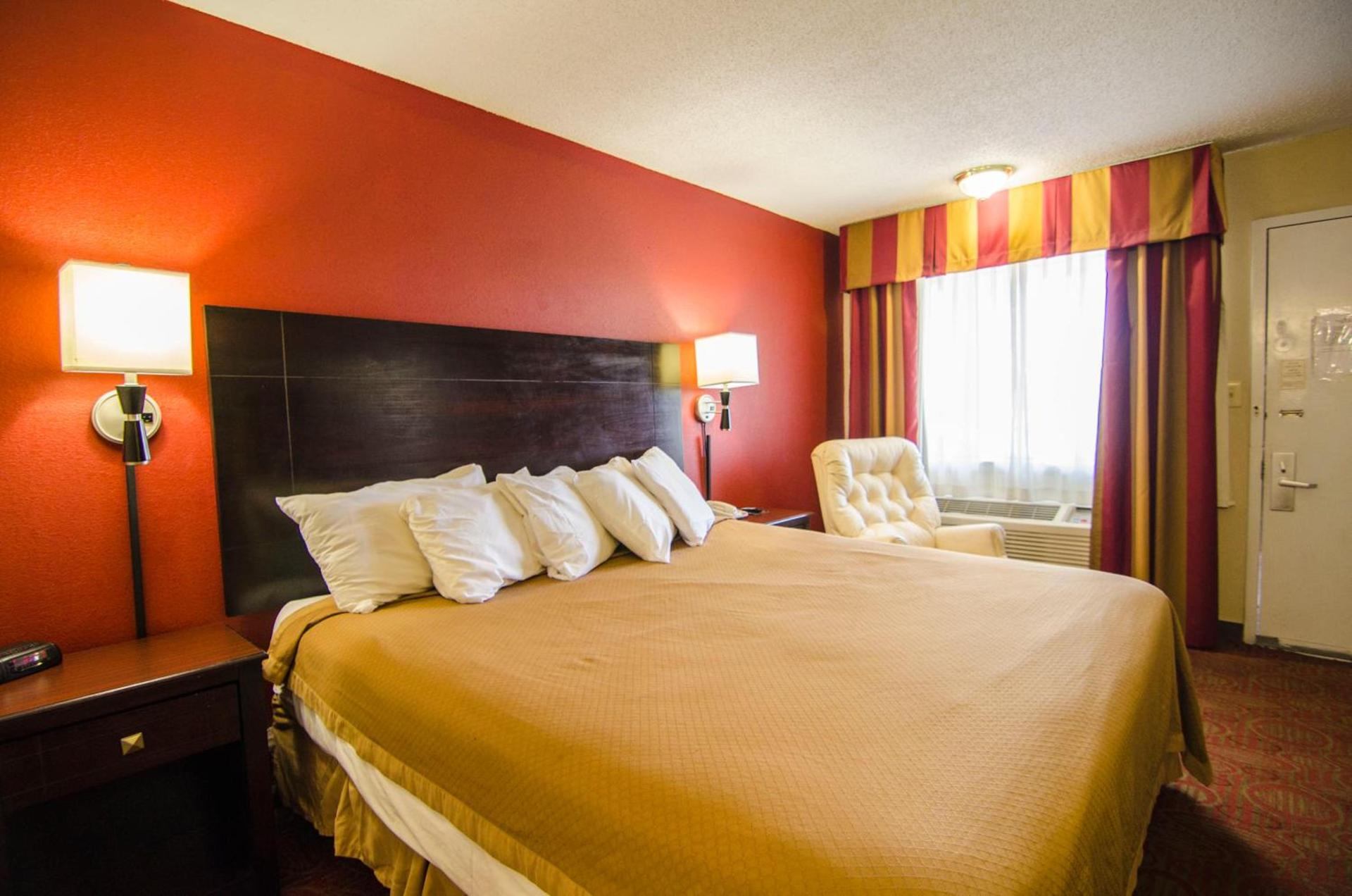 Sunset Inn photo 8