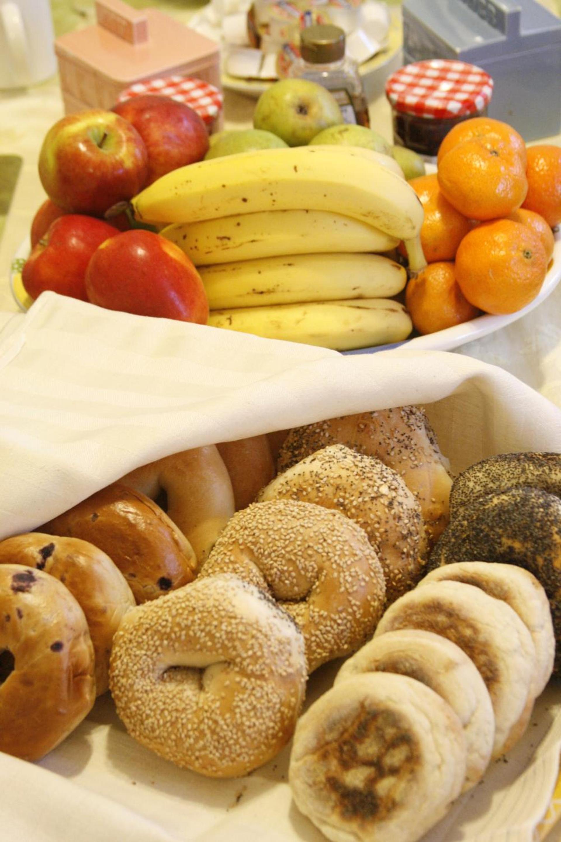 The Coolidge Corner Guest House: A Brookline Bed and Breakfast photo 15