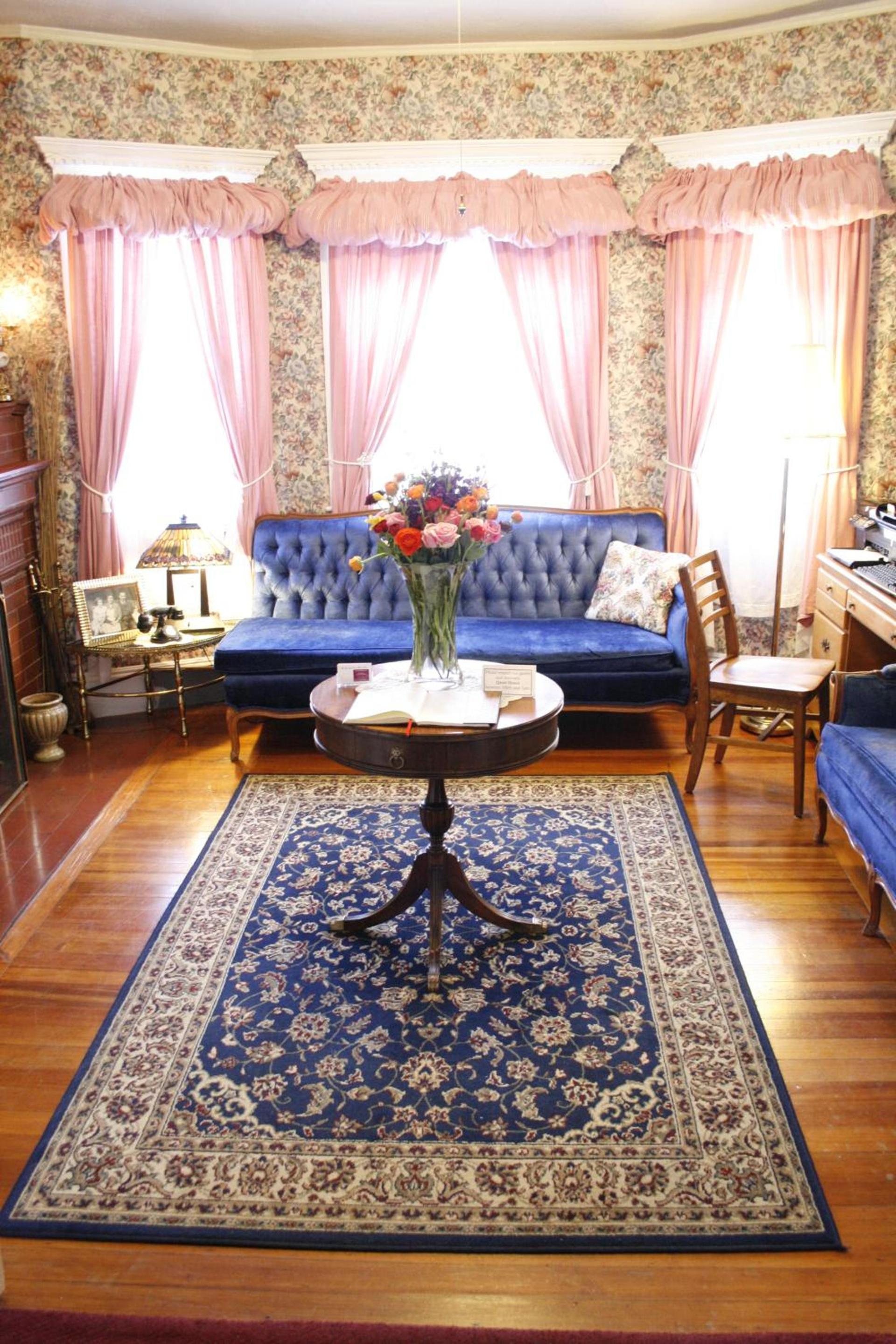 The Coolidge Corner Guest House: A Brookline Bed and Breakfast photo 20