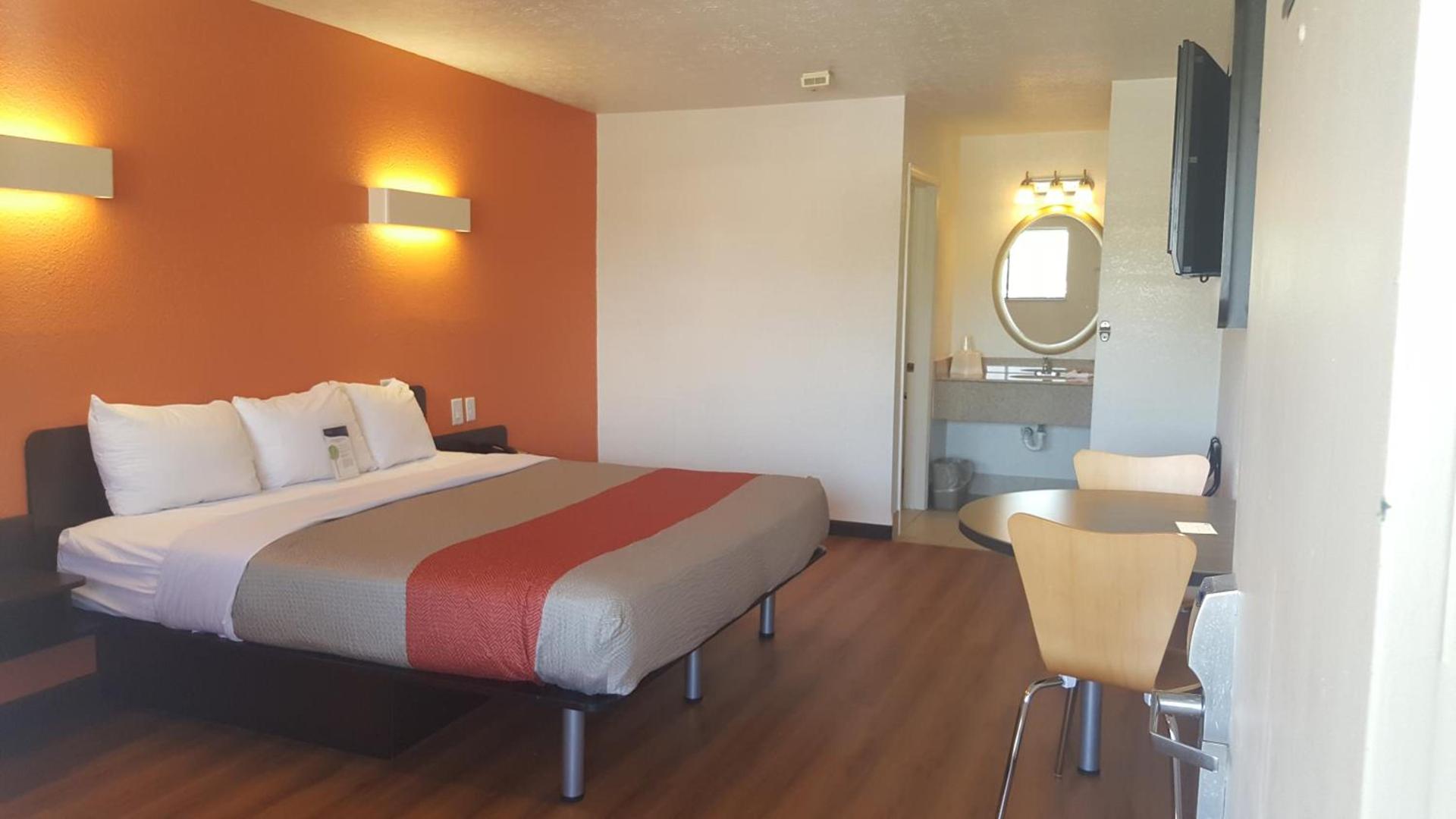Motel 6-Columbus, OH - OSU photo 45
