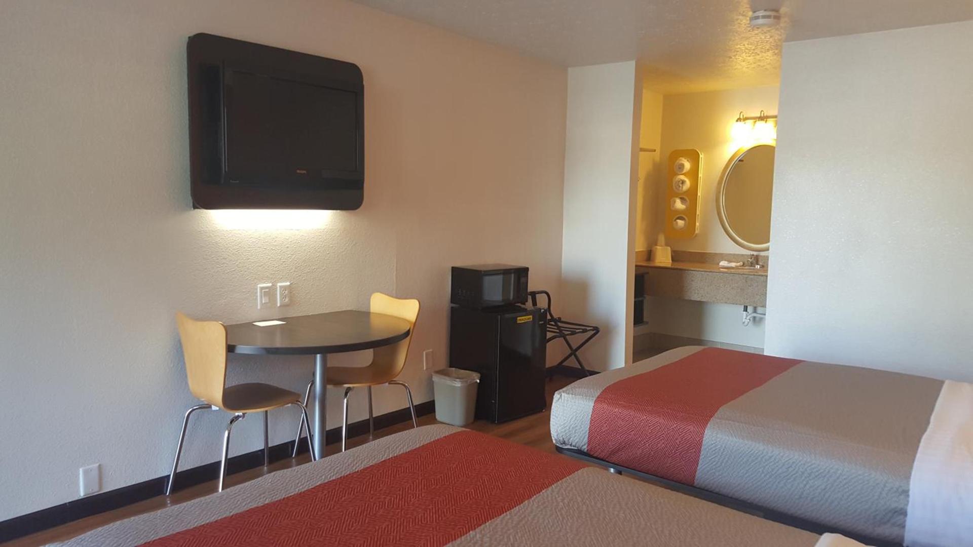 Motel 6-Columbus, OH - OSU photo 50