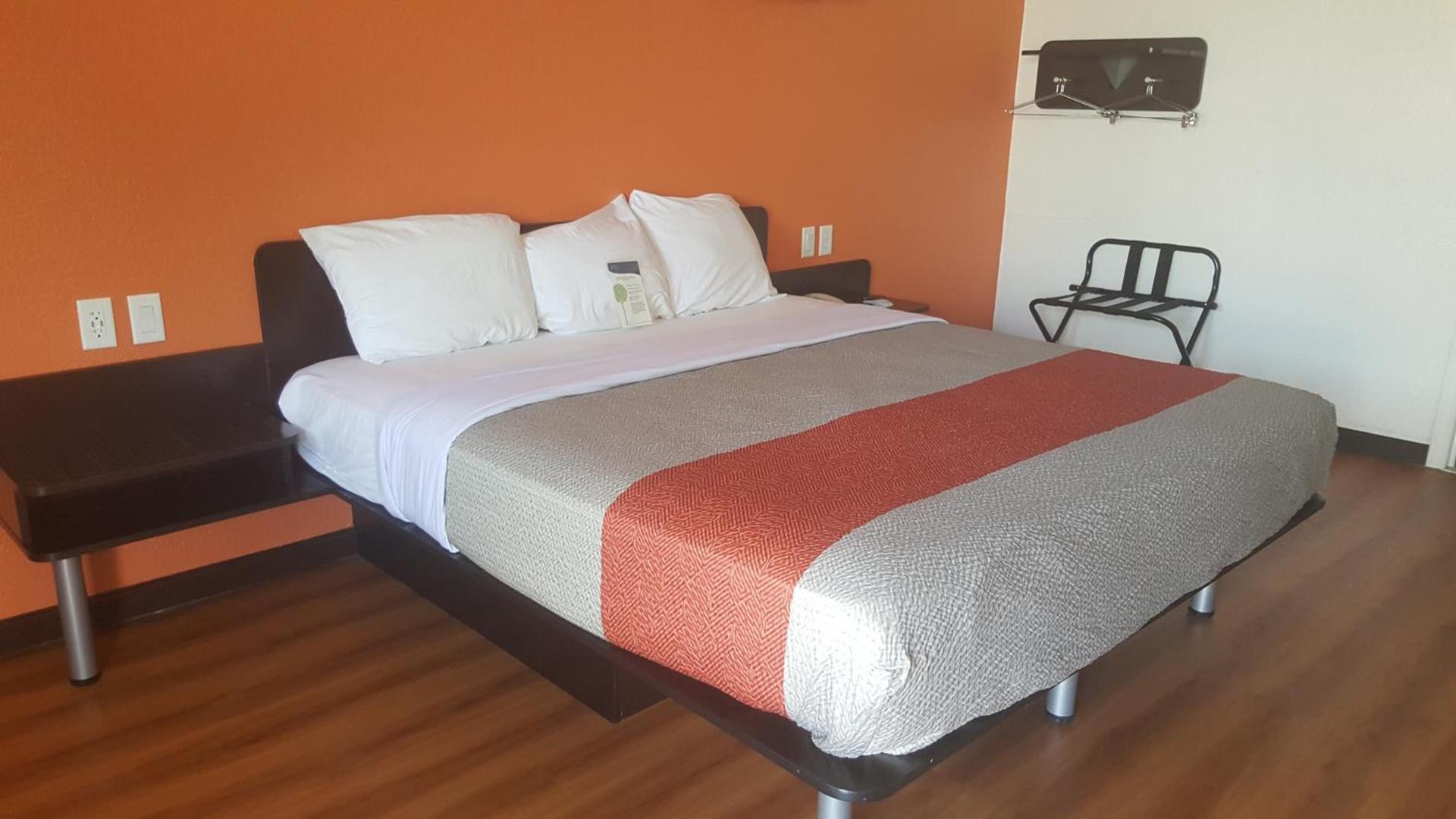 Motel 6-Columbus, OH - OSU photo 53