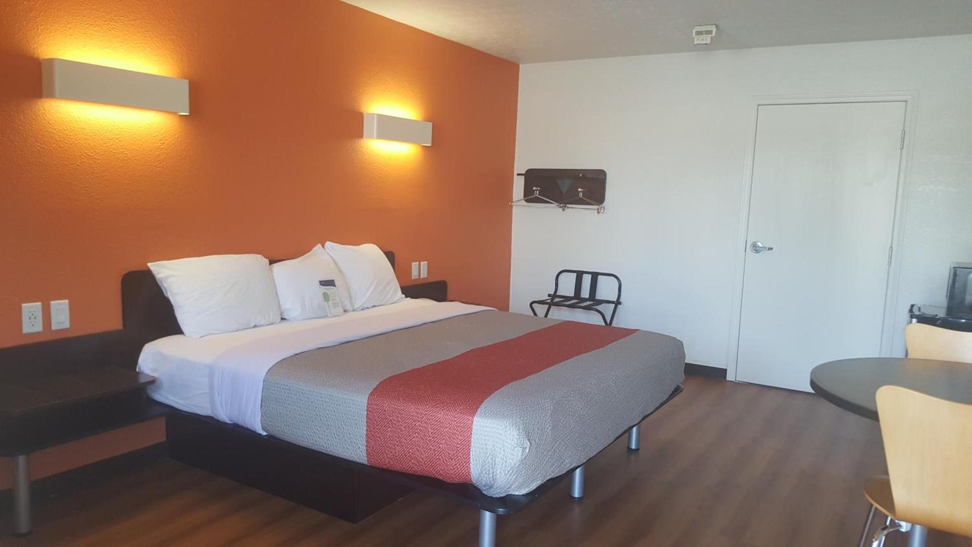 Motel 6-Columbus, OH - OSU photo 54