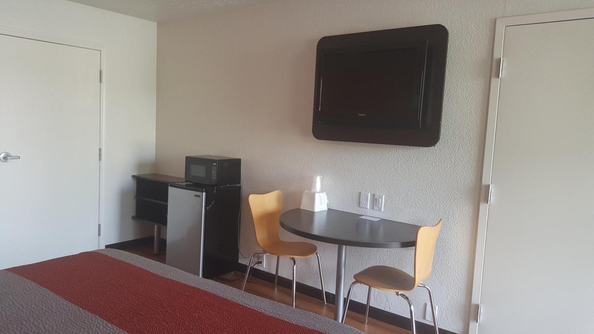 Motel 6-Columbus, OH - OSU photo 56