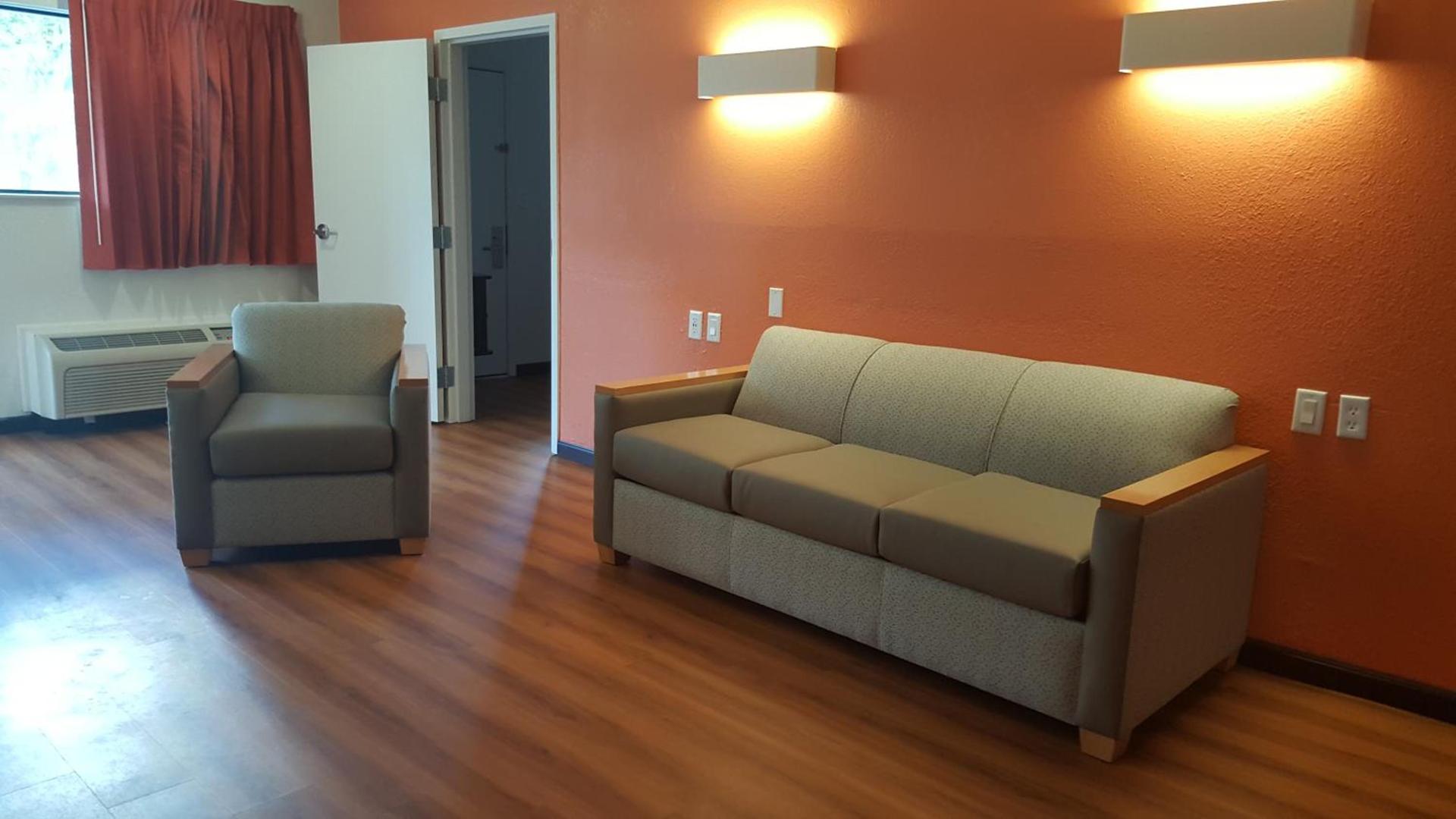 Motel 6-Columbus, OH - OSU photo 57