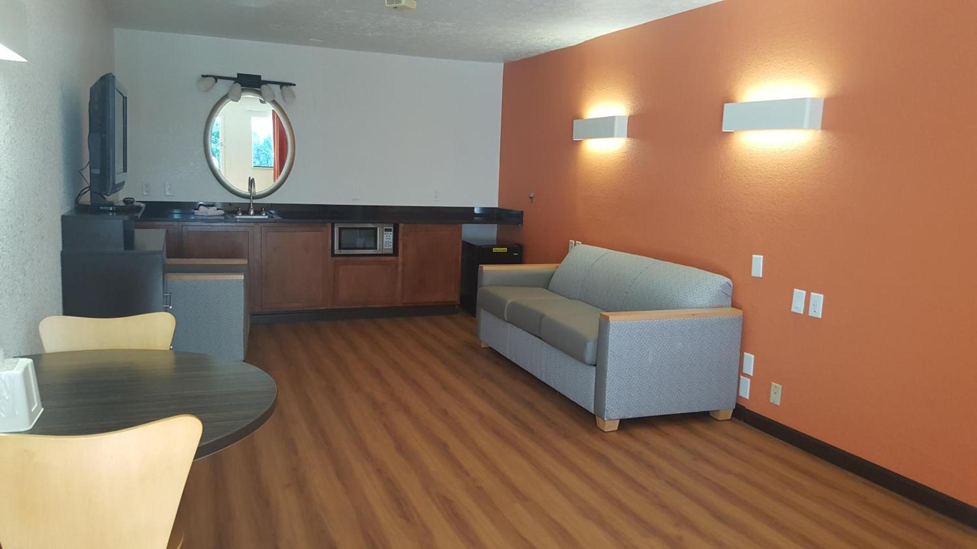 Motel 6-Columbus, OH - OSU photo 59