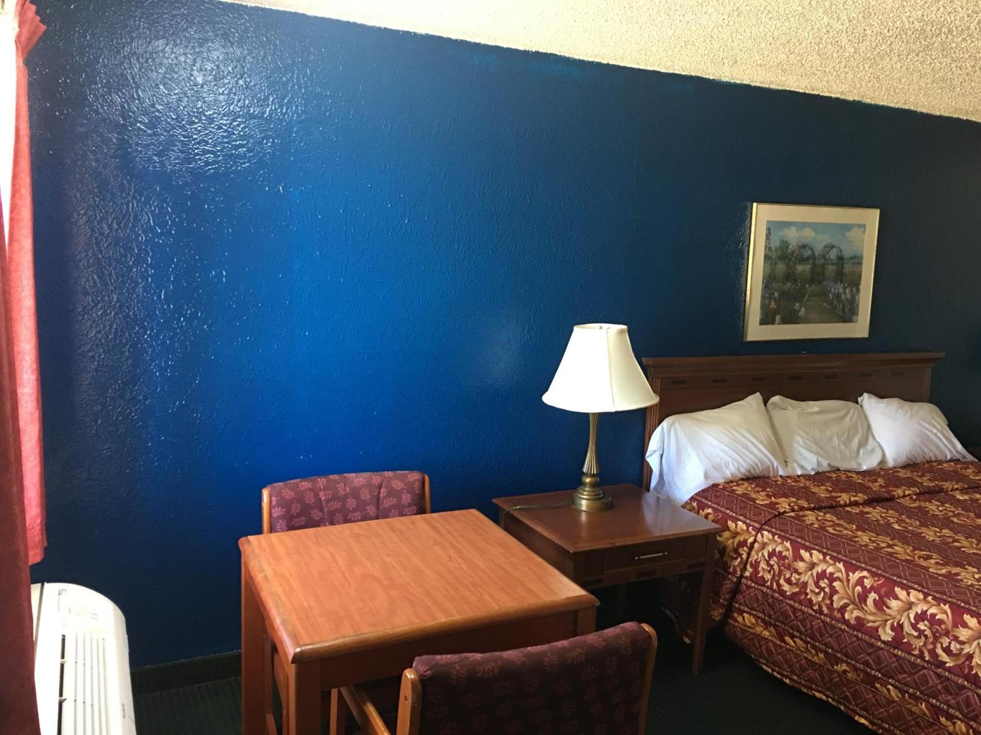 Chaparral Motel photo 16