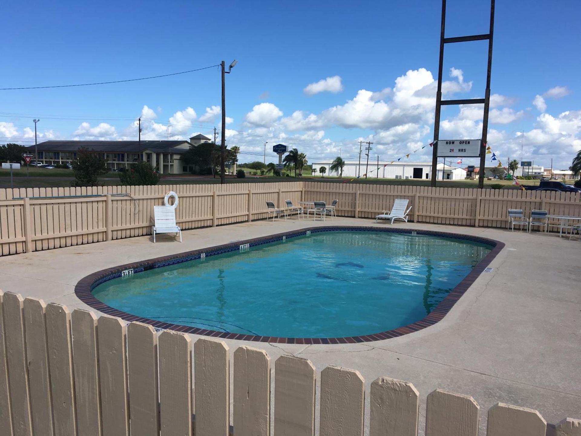 Chaparral Motel photo 6