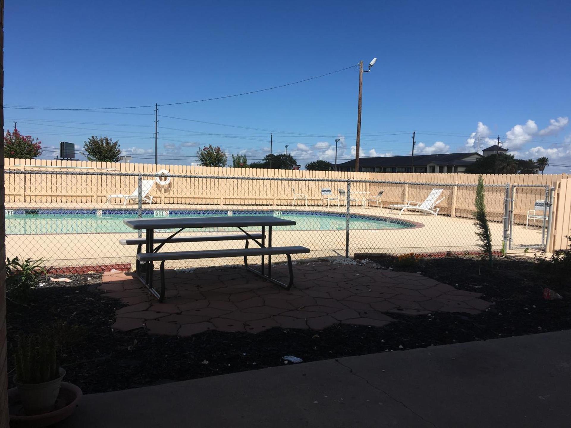 Chaparral Motel photo 8