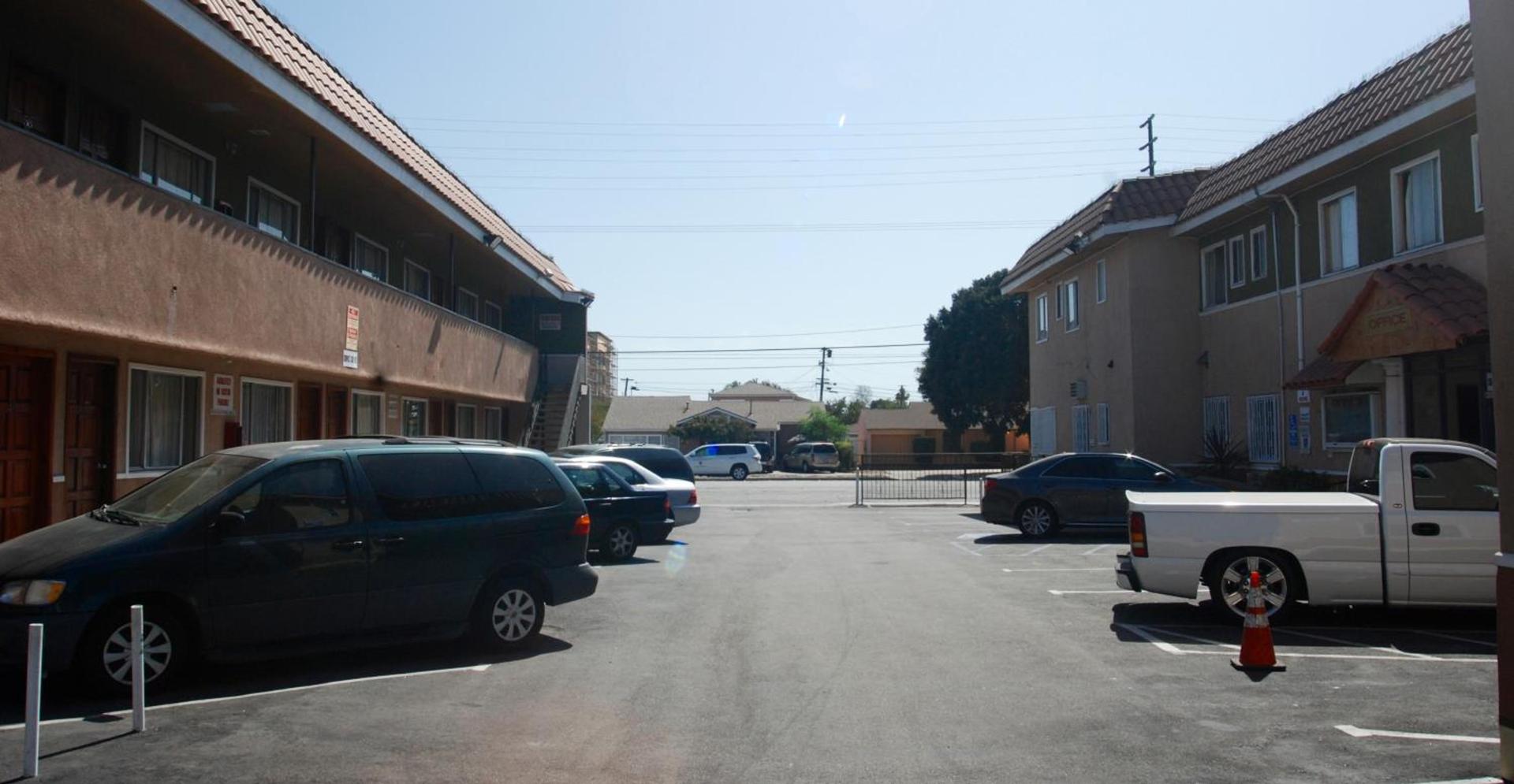 Encore Inn Inglewood photo 3