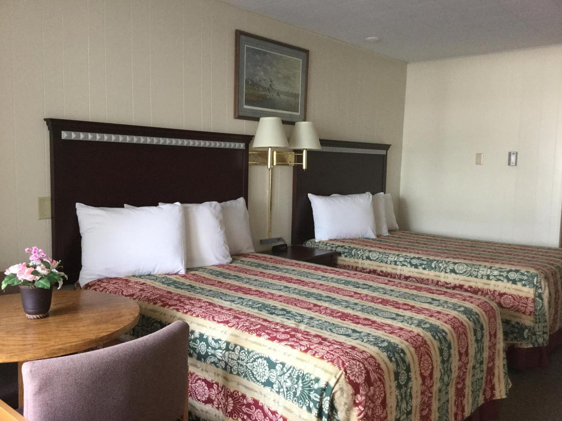 Inn Town Motel photo 14