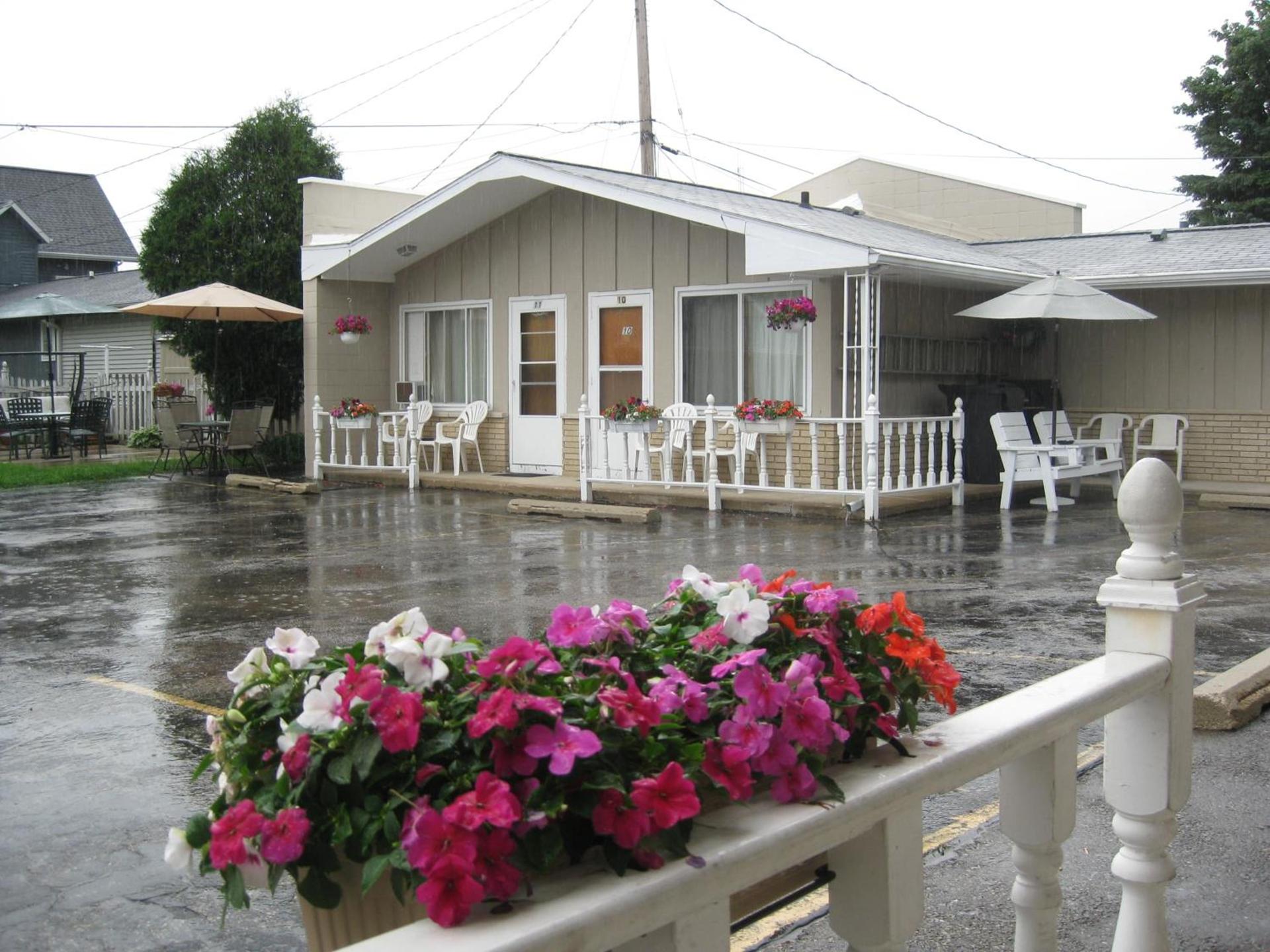 Inn Town Motel photo 2