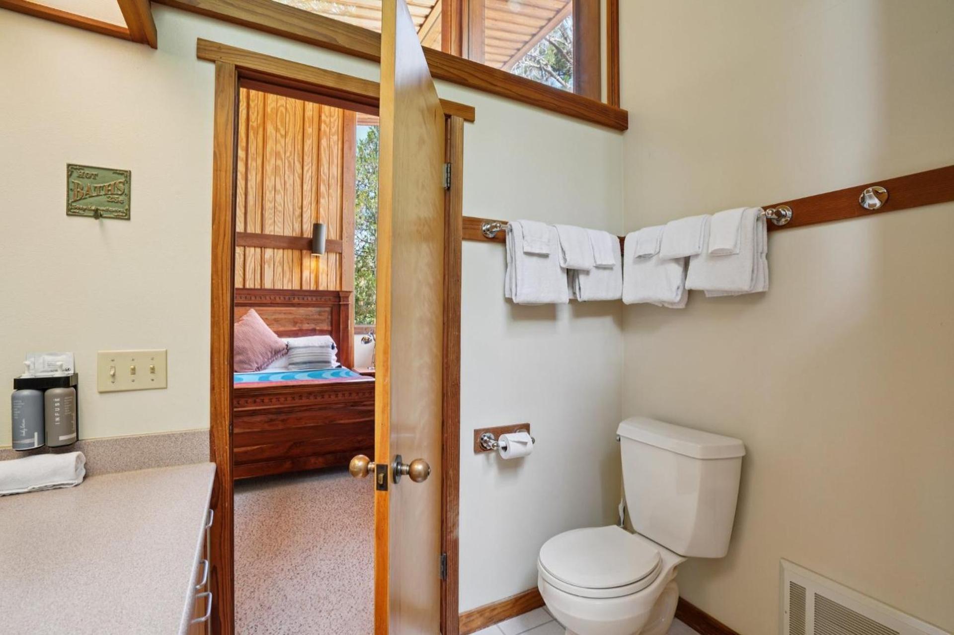 Idyllwild Realty Vacations photo 55