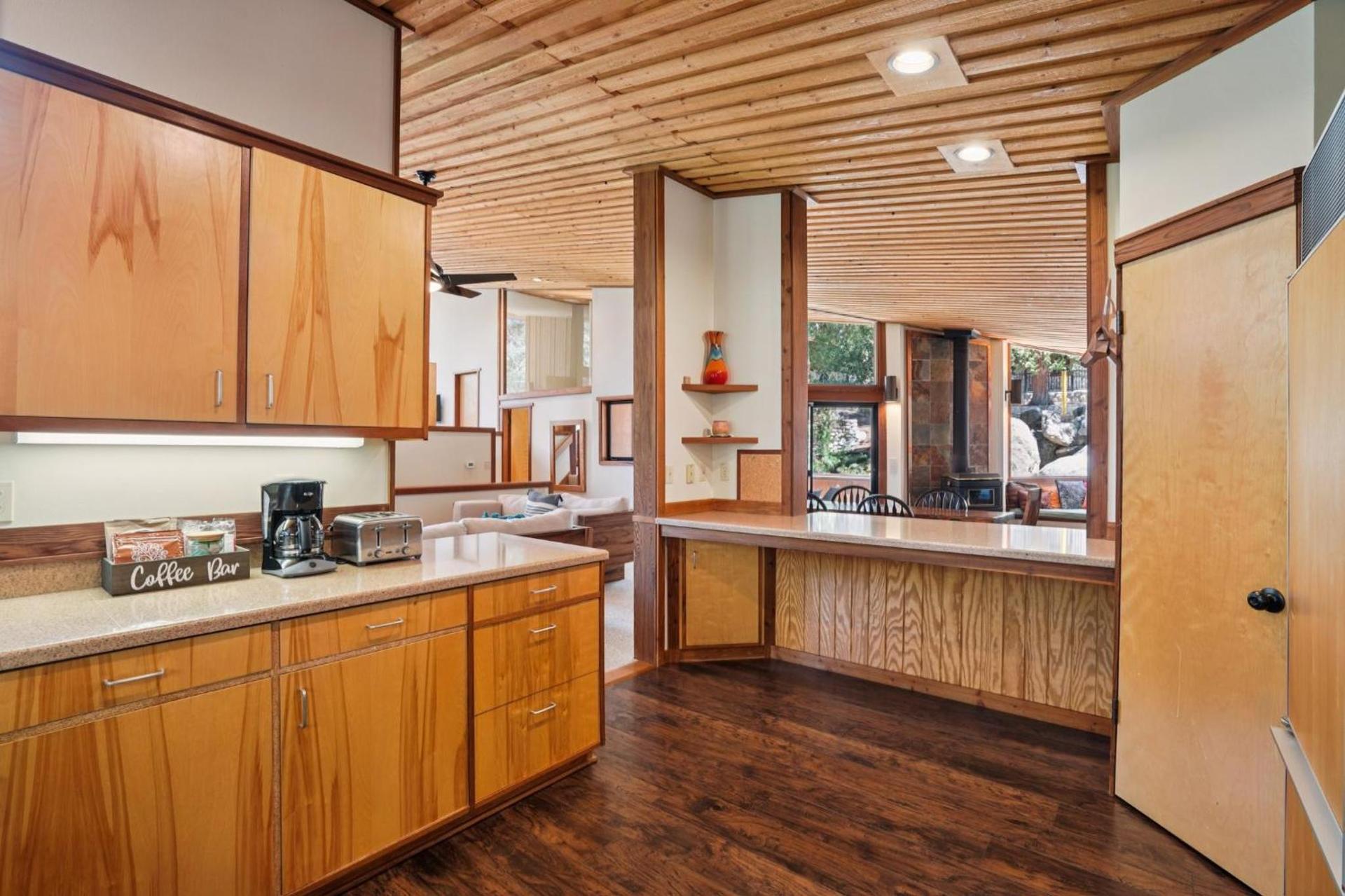 Idyllwild Realty Vacations photo 32