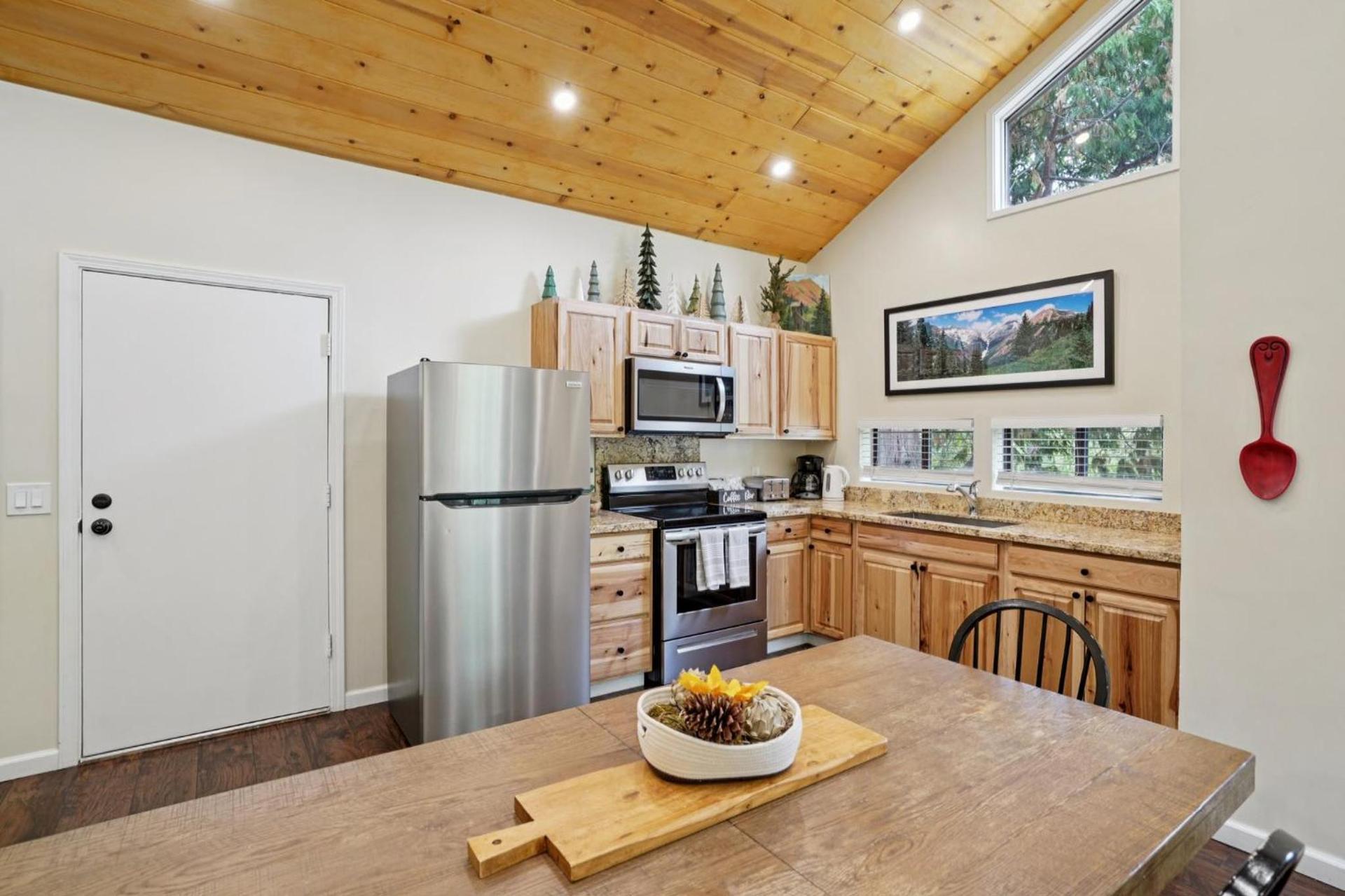 Idyllwild Realty Vacations photo 23