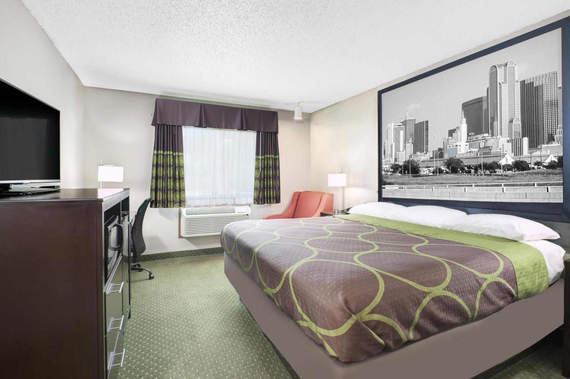 Super 8 by Wyndham Bedford DFW Airport West photo 23