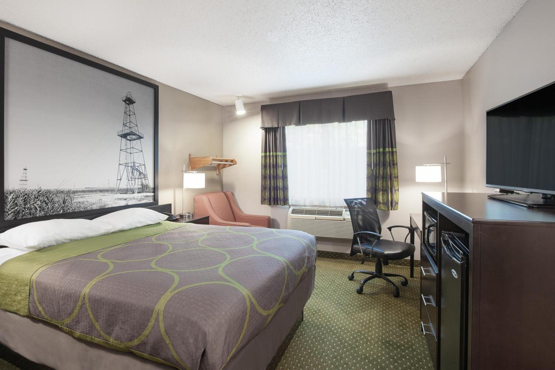 Super 8 by Wyndham Bedford DFW Airport West photo 27