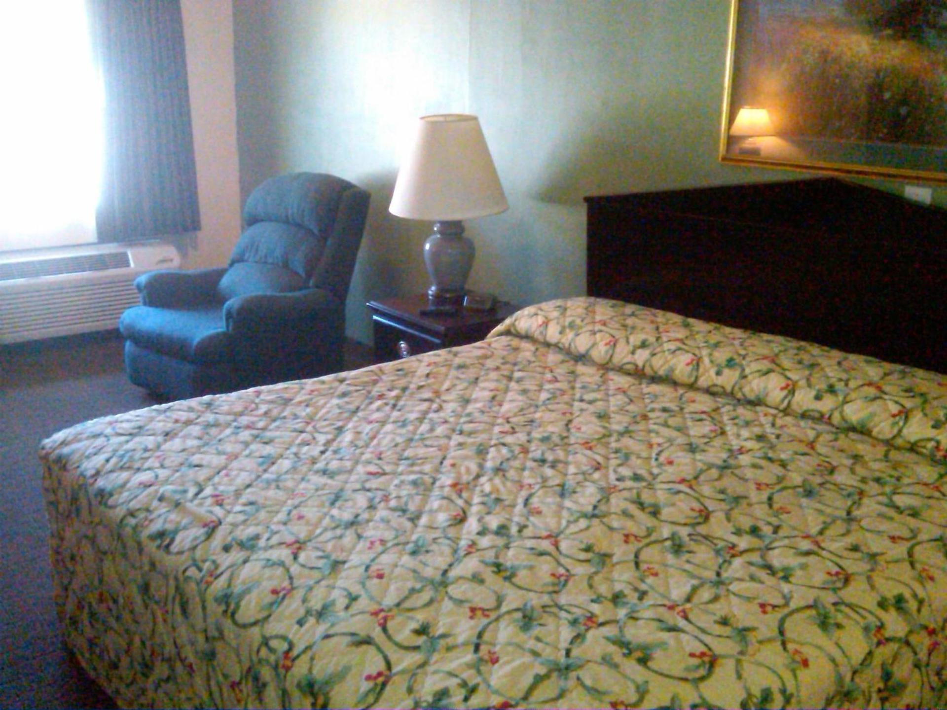 Knights Inn - Battle Creek photo 6
