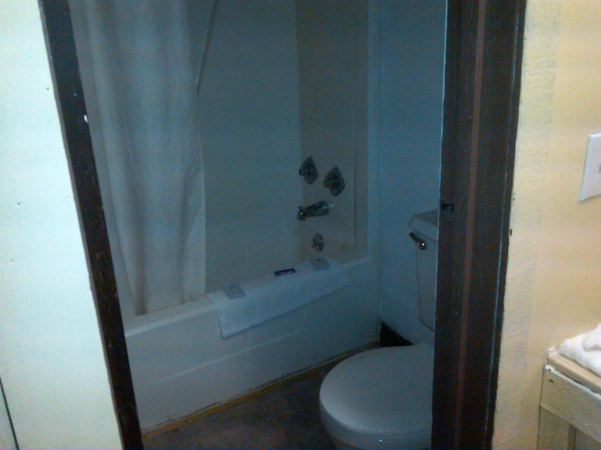 Knights Inn - Battle Creek photo 9