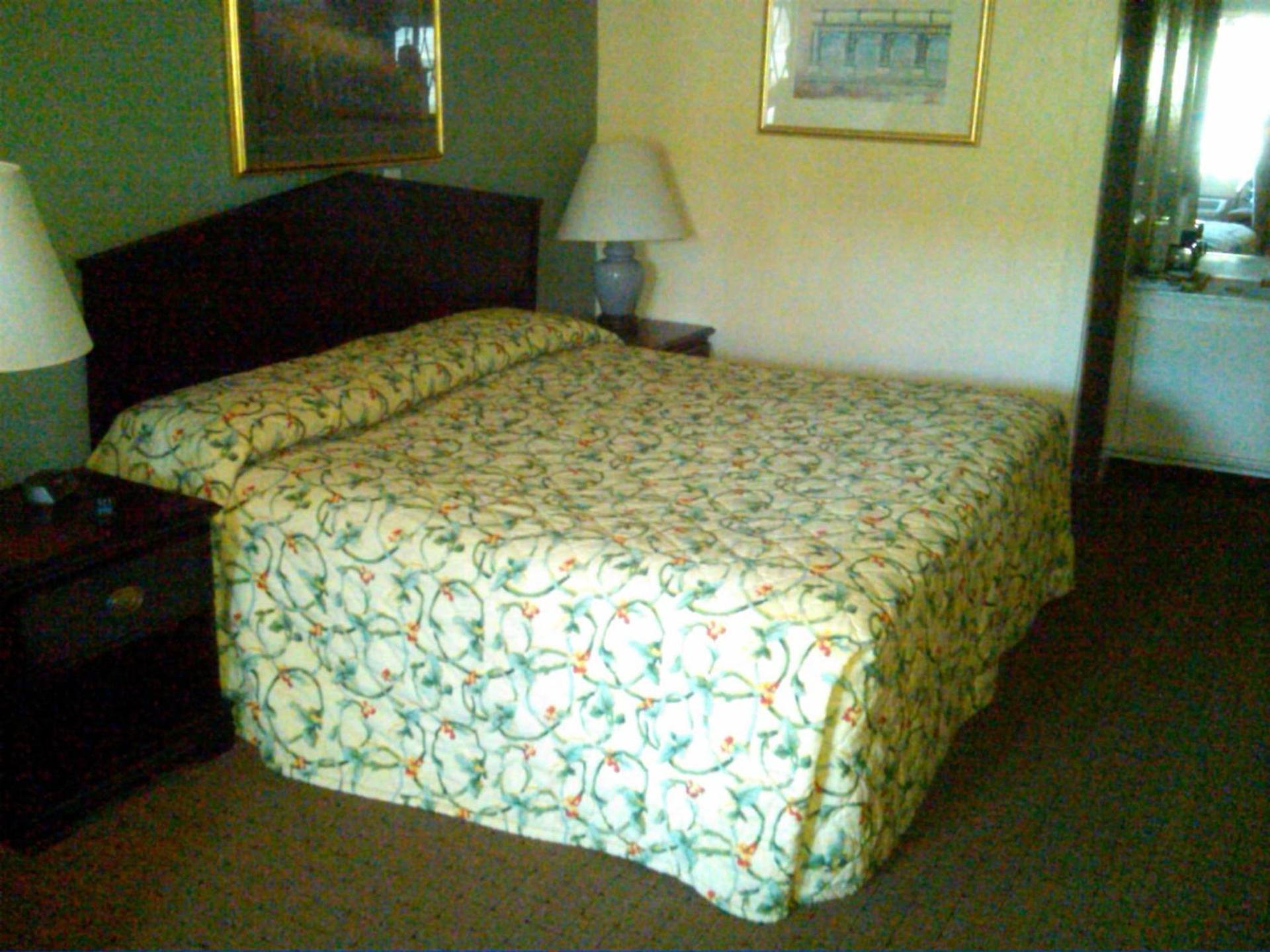 Knights Inn - Battle Creek photo 3