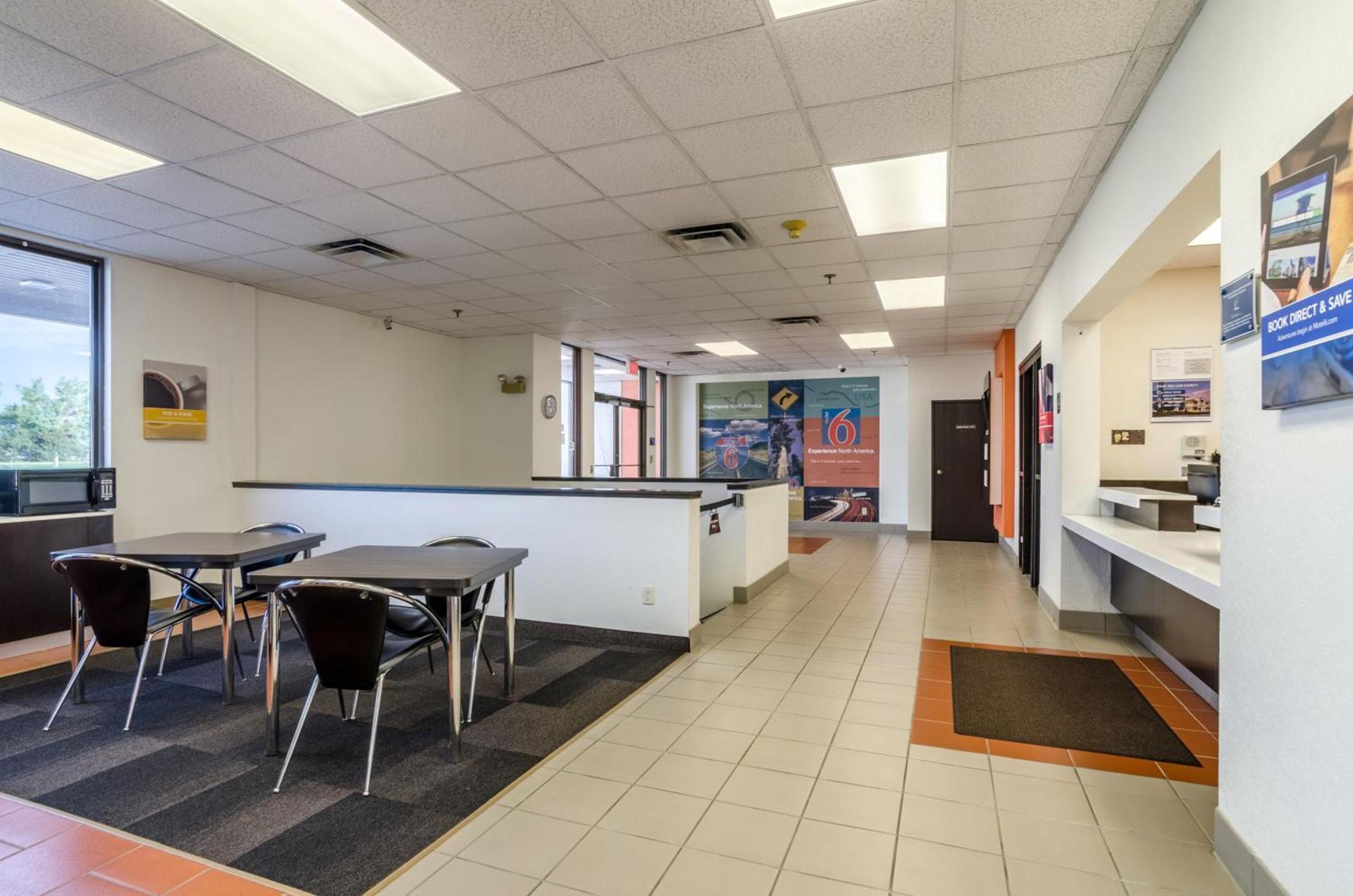 Motel 6-York, NE photo 13