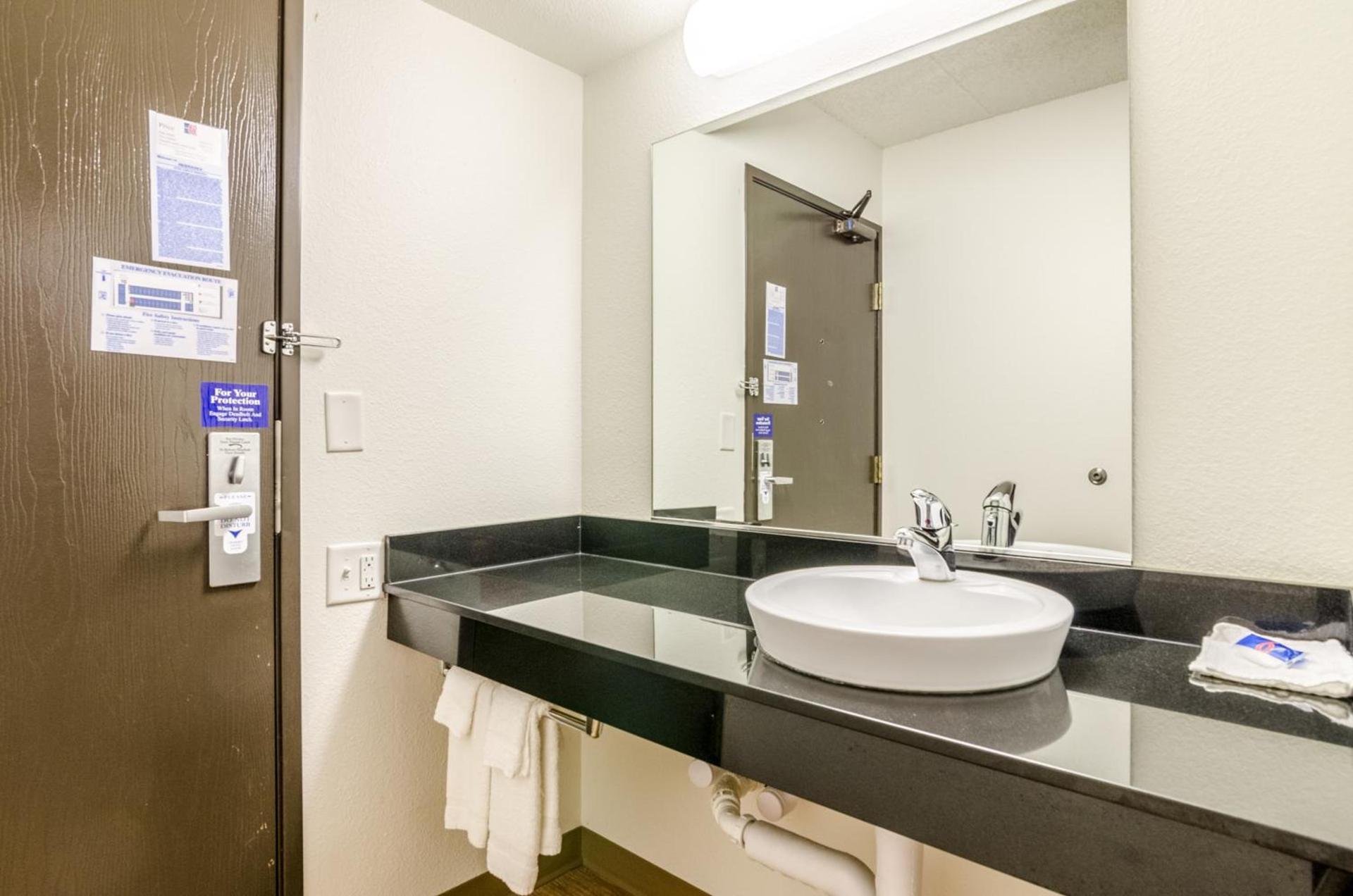 Motel 6-York, NE photo 42