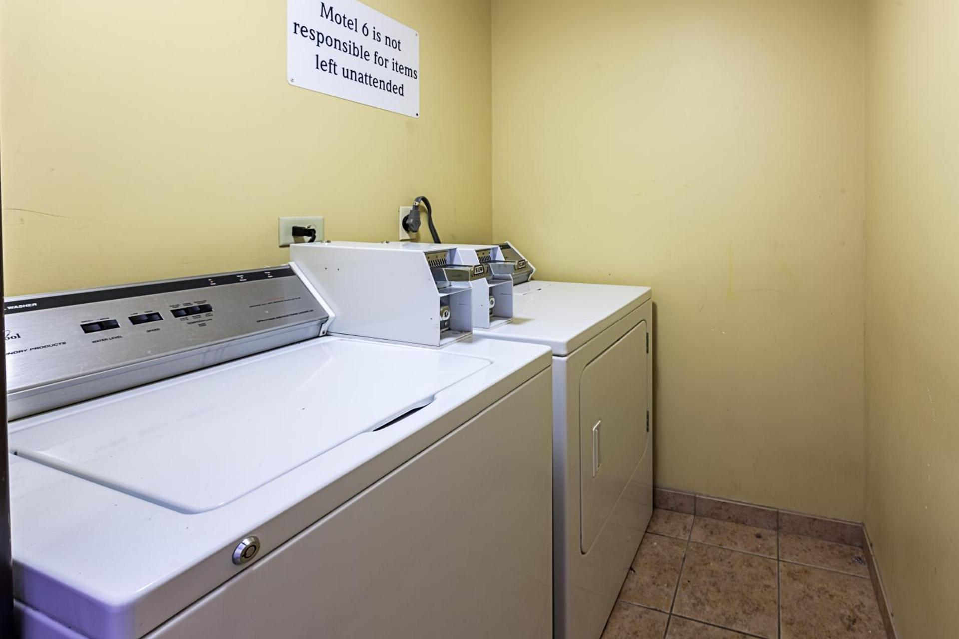 Motel 6-Milwaukee, WI - Glendale photo 37
