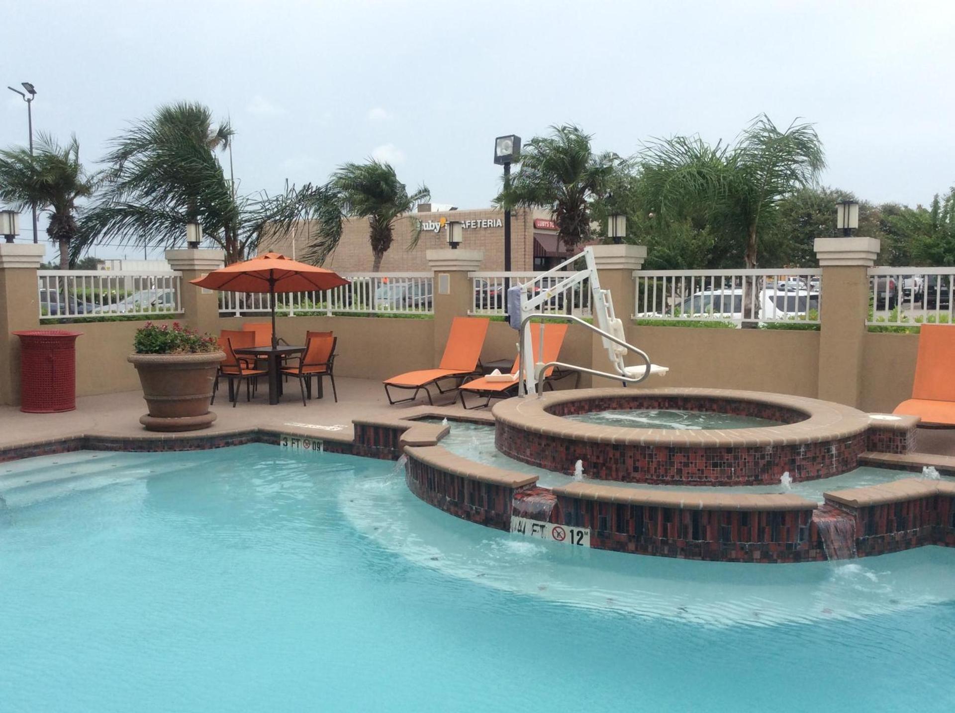 Hawthorn Extended Stay by Wyndham Corpus Christi photo 12