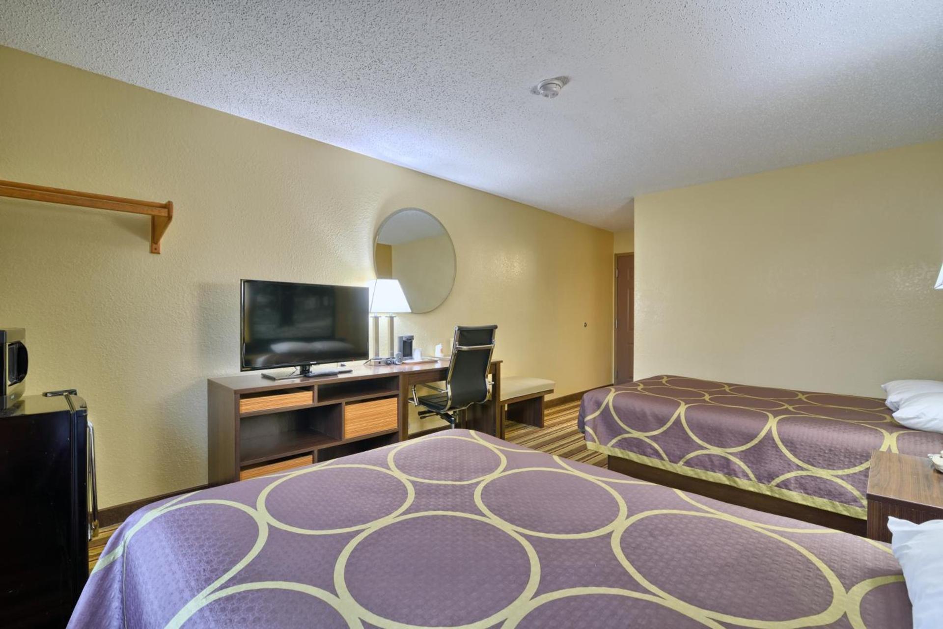 Super 8 by Wyndham Latham - Albany Airport photo 22