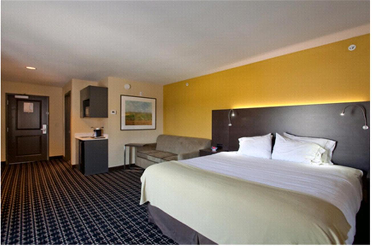 Holiday Inn Express Newton by IHG photo 4